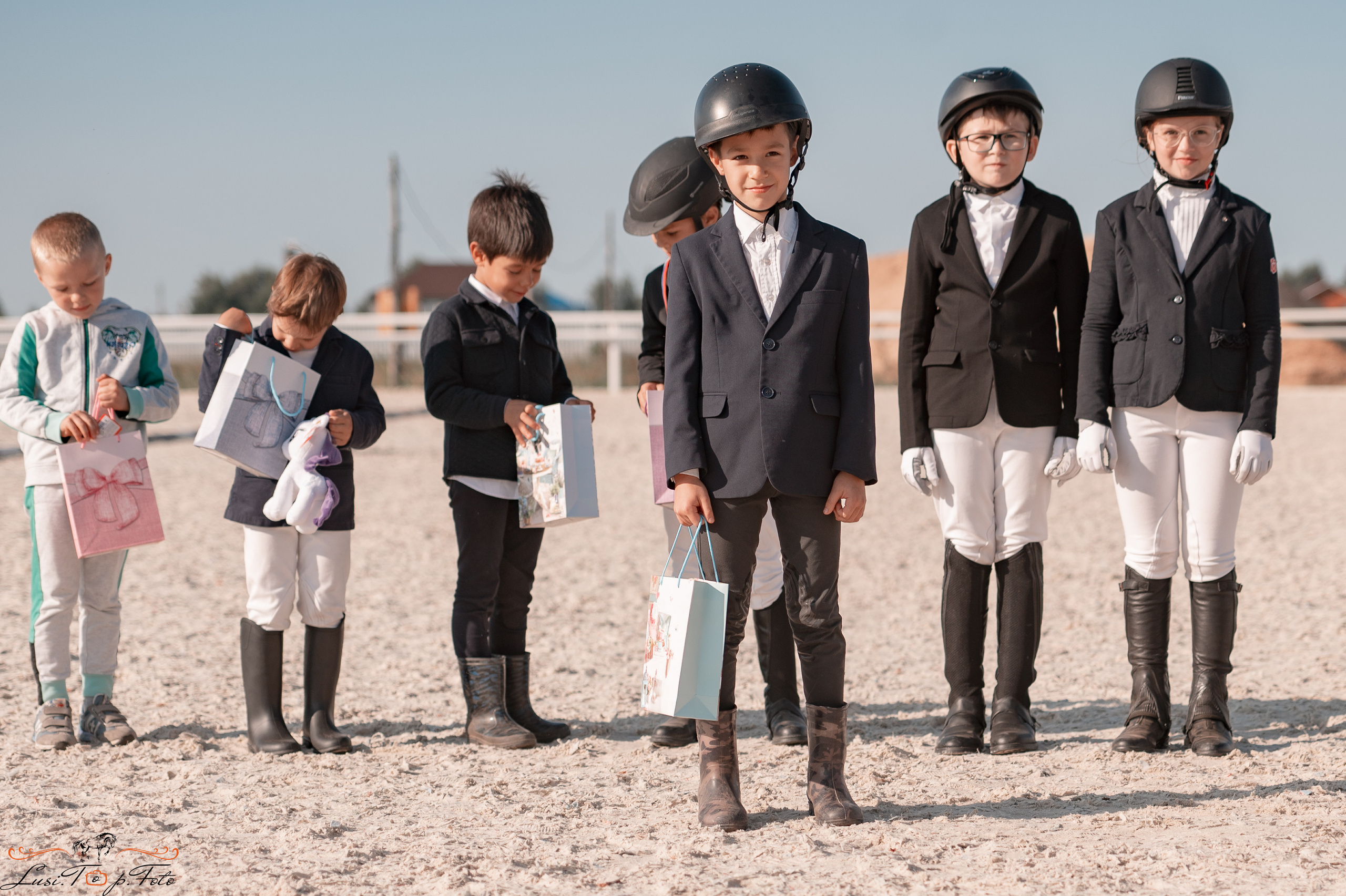 Открытая тренировка по выездке в КК Equipark. Конный и фотограф с животными в Твери Топталова Люся