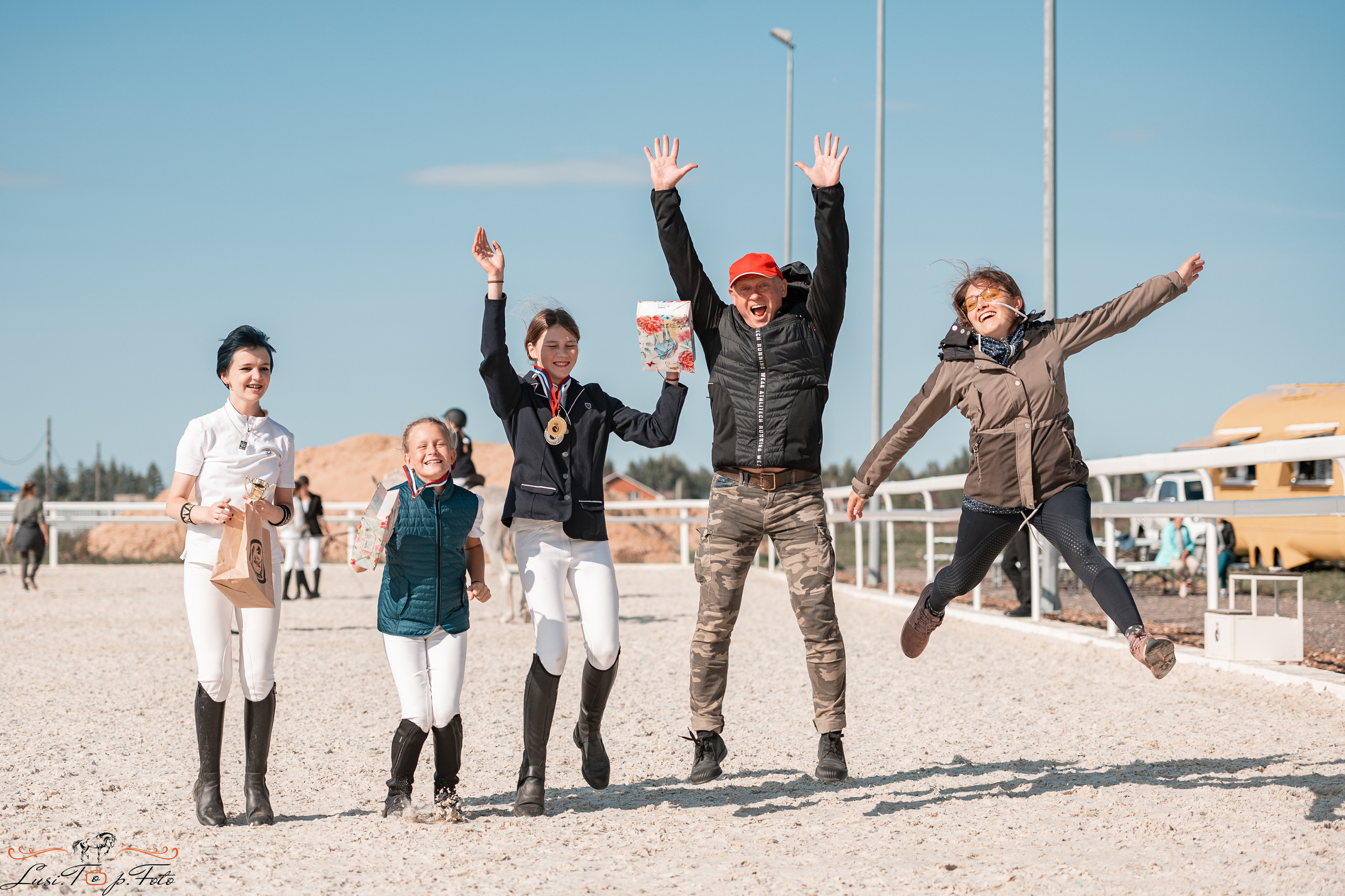 Открытая тренировка по выездке в КК Equipark. Конный и фотограф с животными в Твери Топталова Люся