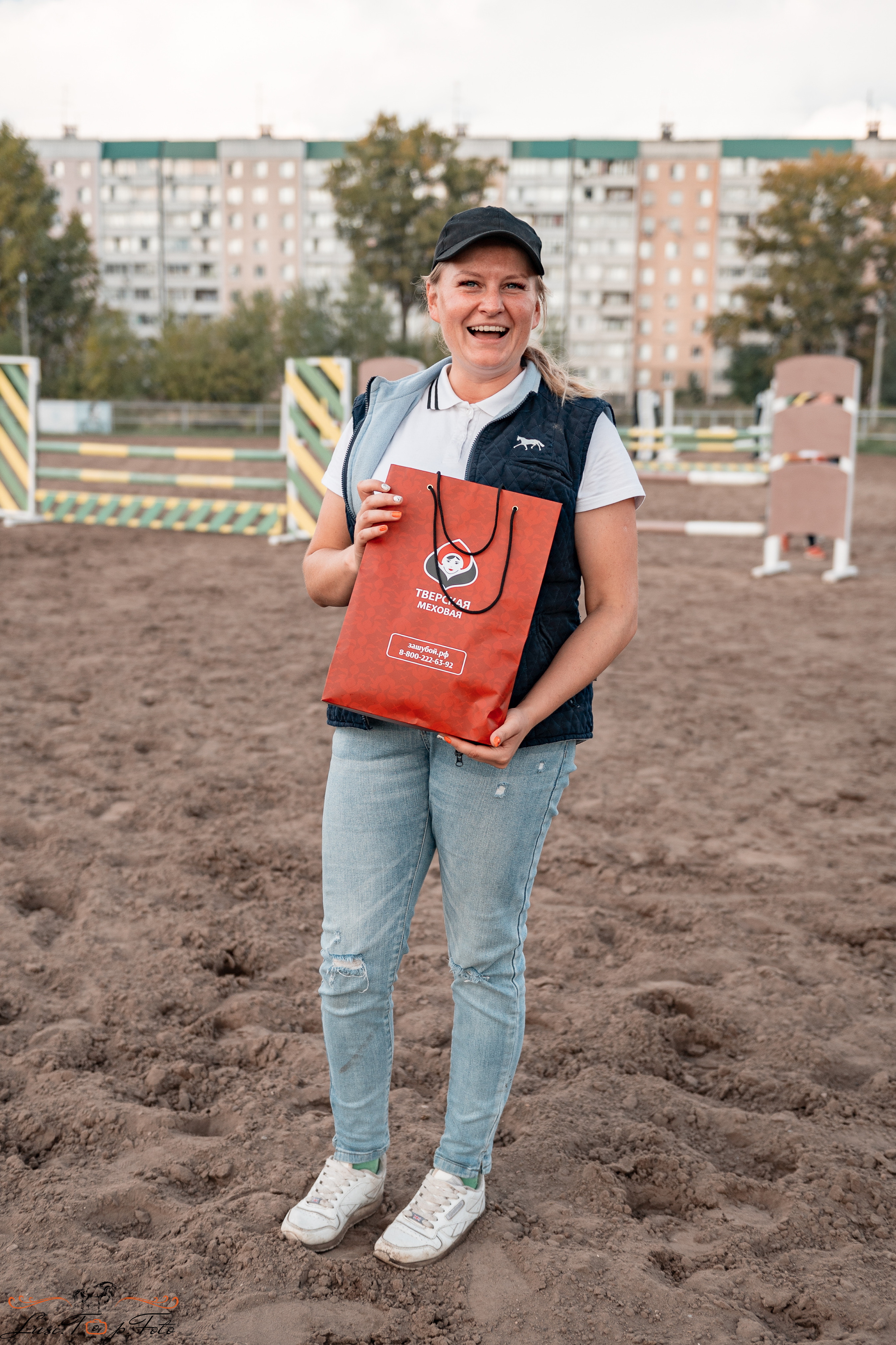 Турнир по выездке и конкуру памяти Н. Ю. Серовой (второй день — конкур). Конный и фотограф с животными в Твери Топталова Люся