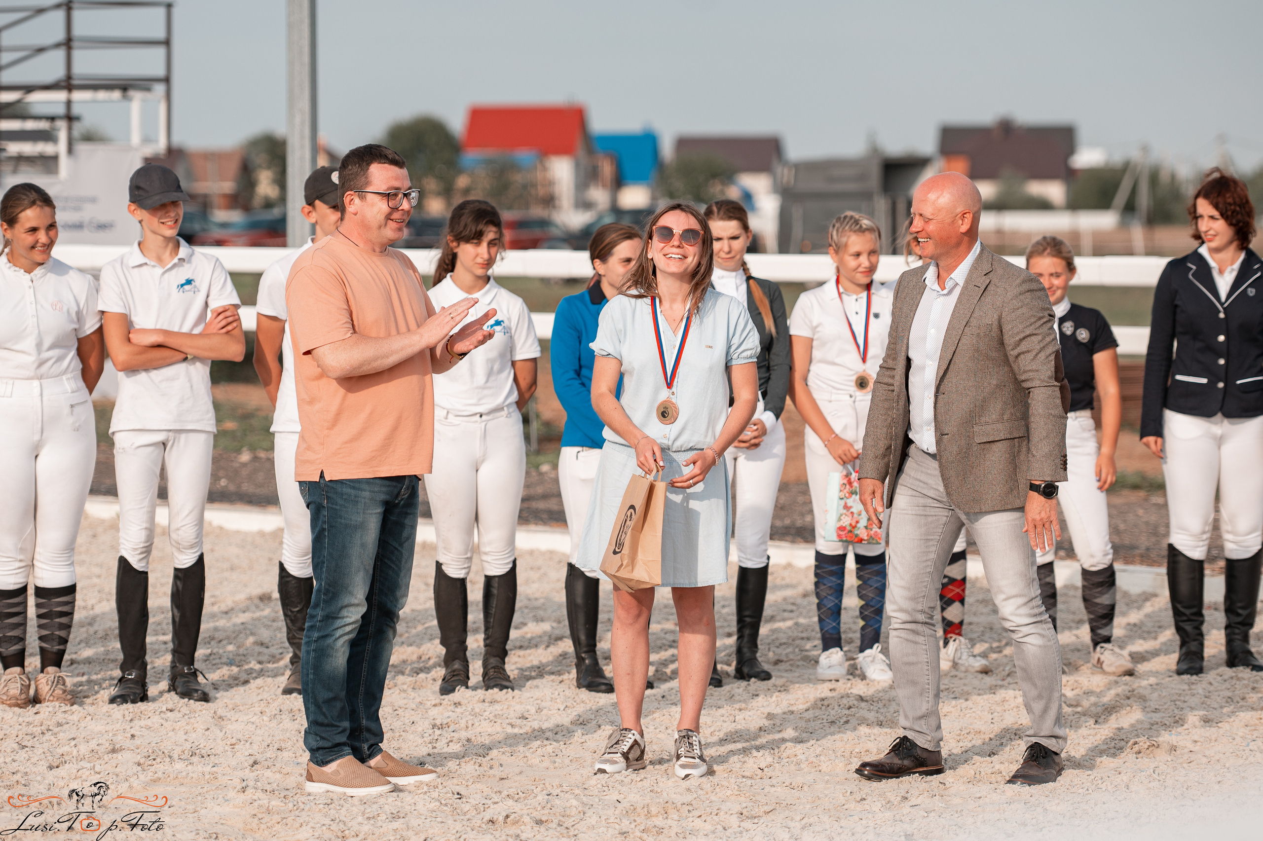 Открытая тренировка по конкуру в КК Equipark. Конный и фотограф с животными в Твери Топталова Люся