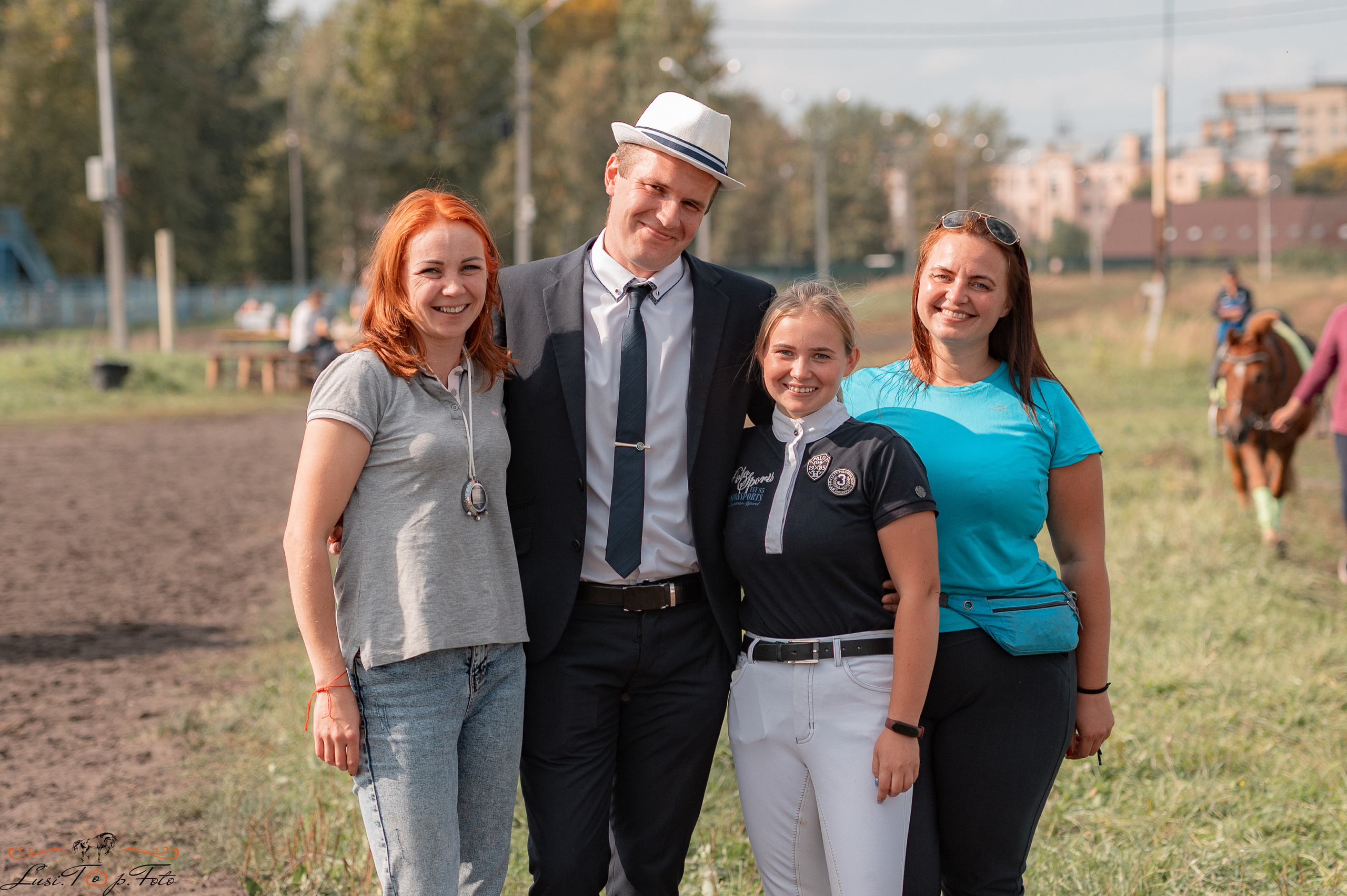 Турнир по выездке и конкуру памяти Н. Ю. Серовой (второй день — конкур). Конный и фотограф с животными в Твери Топталова Люся