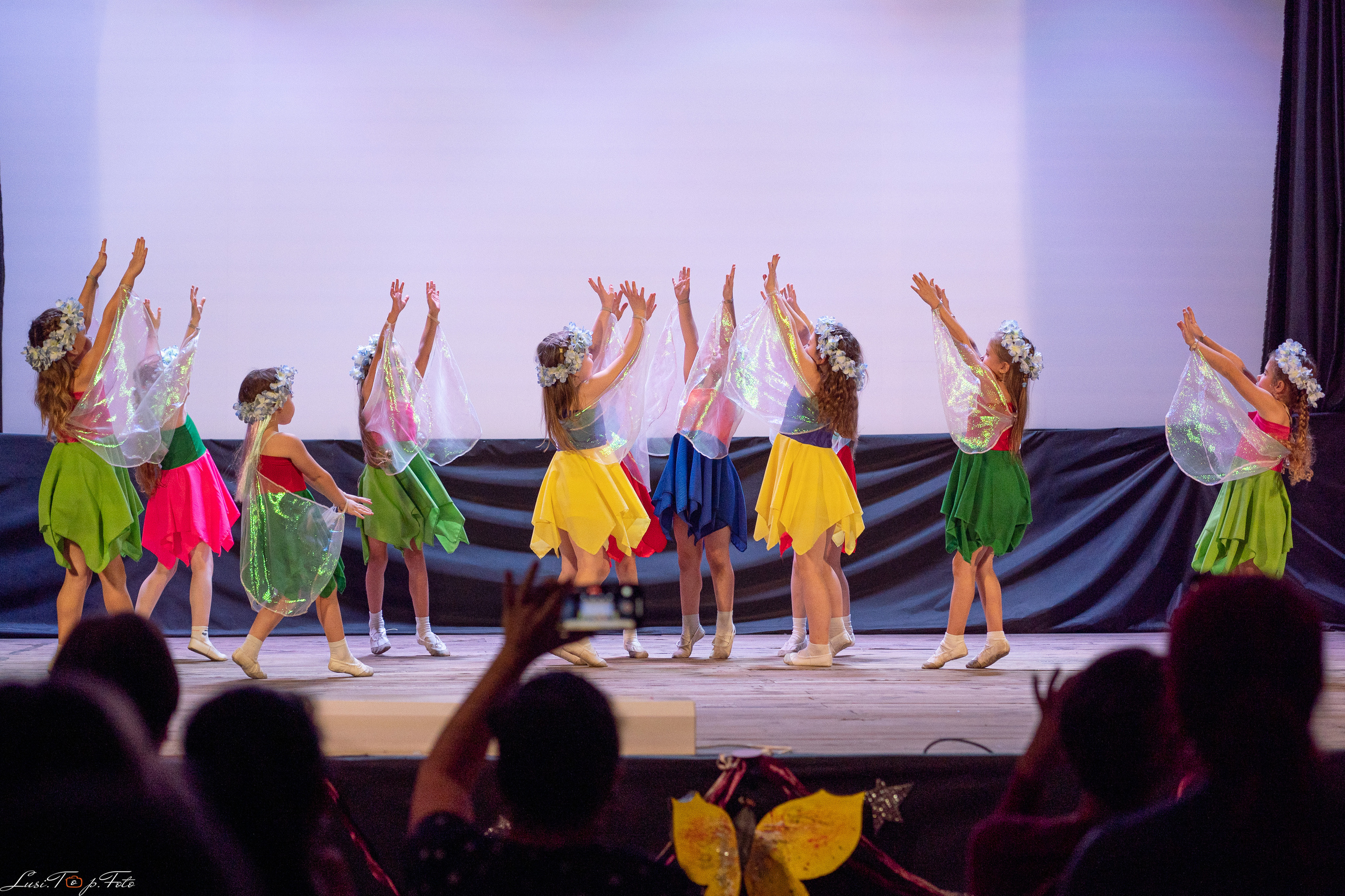 Концерт День матери в Истоках. Конный и фотограф с животными в Твери Топталова Люся