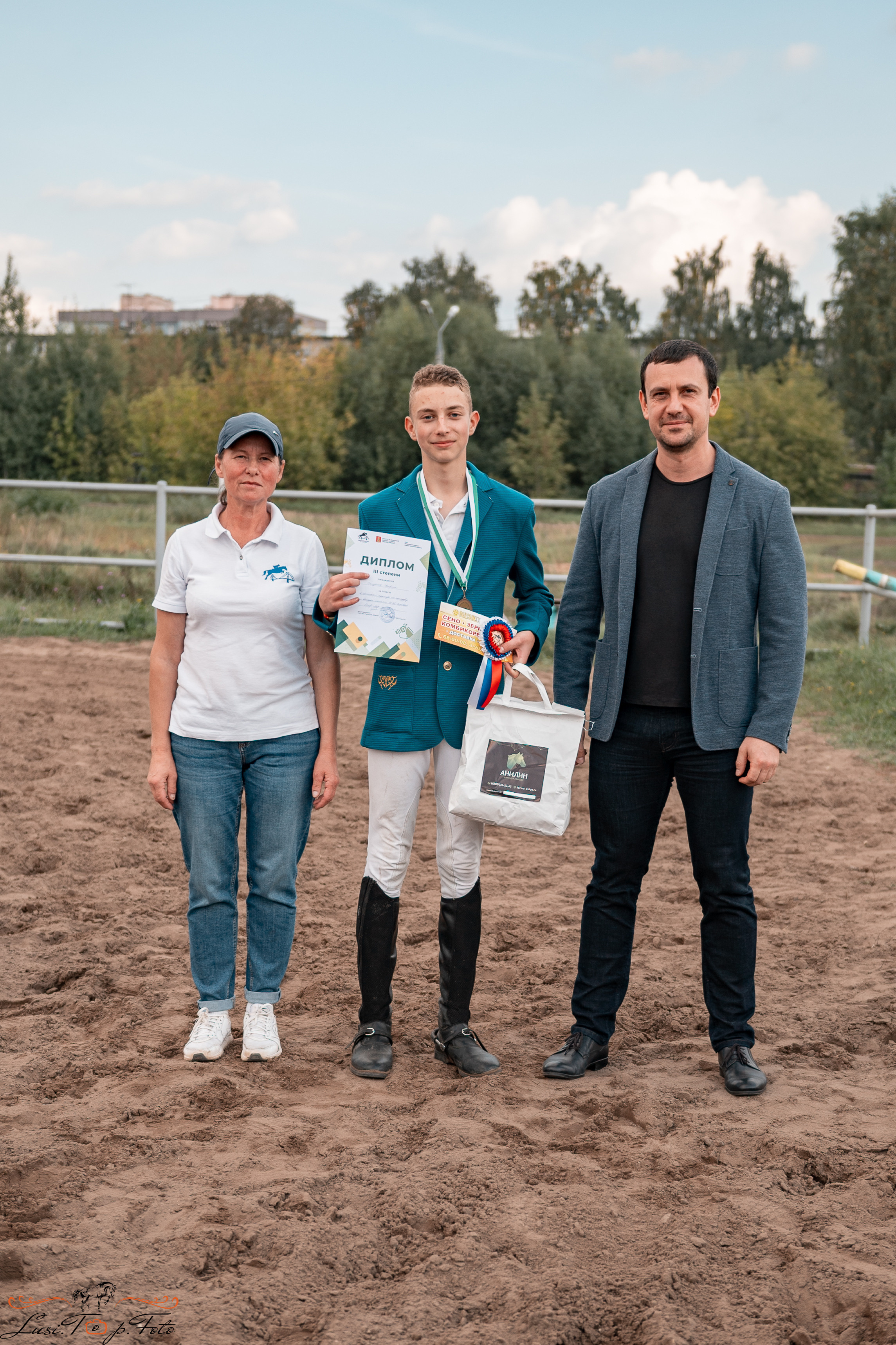 Турнир по выездке и конкуру памяти Н. Ю. Серовой (второй день — конкур). Конный и фотограф с животными в Твери Топталова Люся