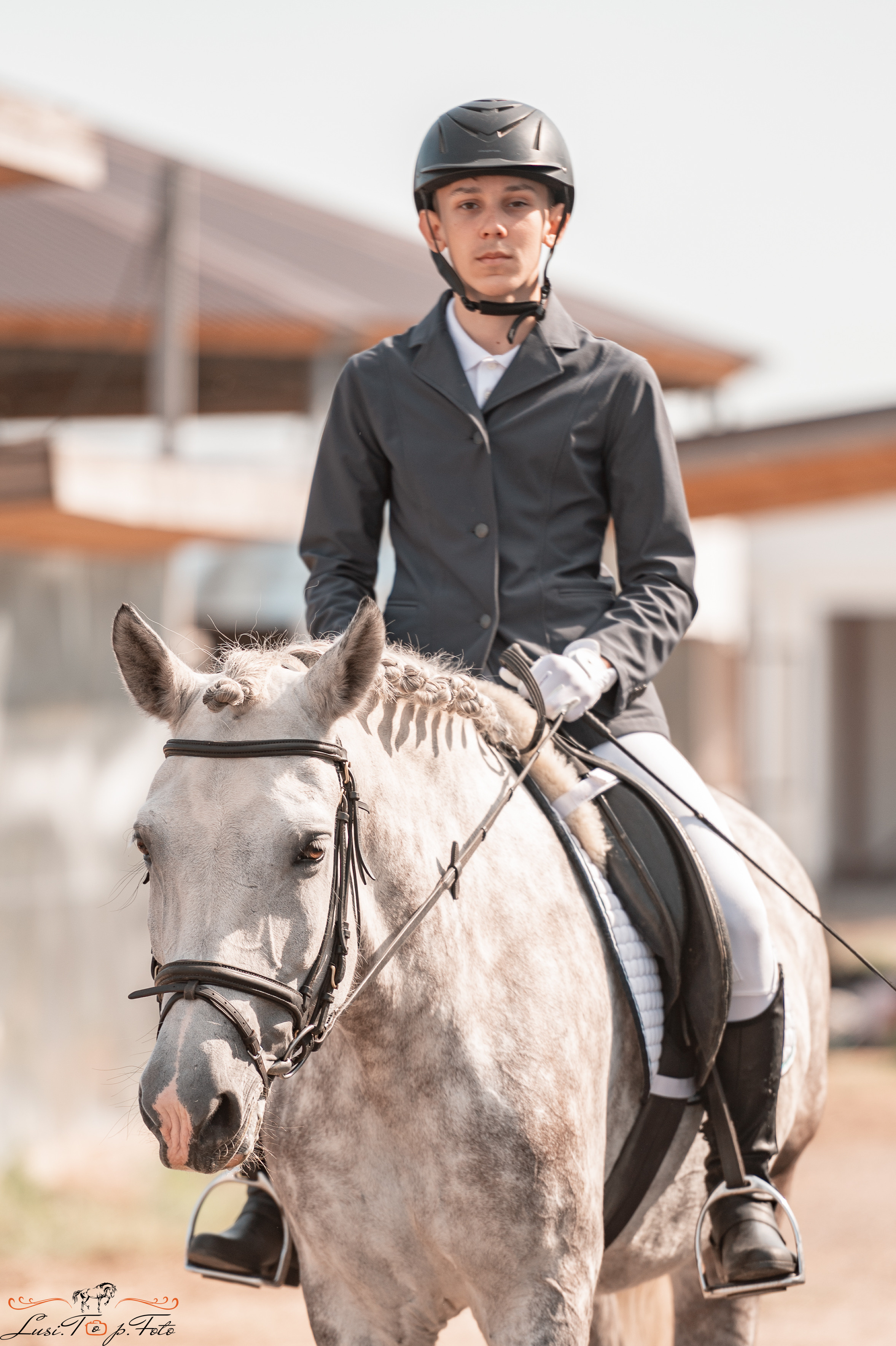 Открытая тренировка по выездке в КК Equipark. Конный и фотограф с животными в Твери Топталова Люся