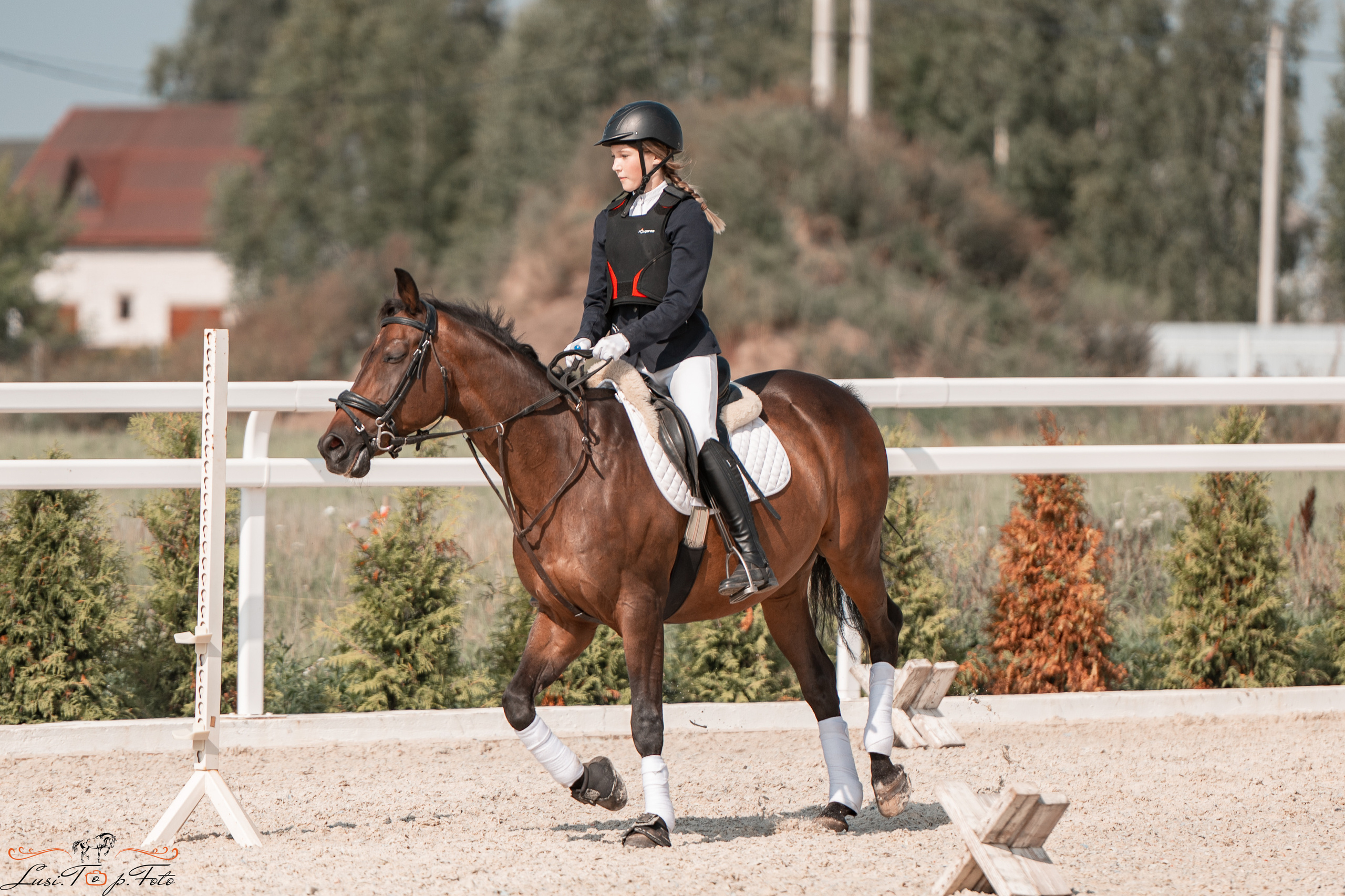 Открытая тренировка по конкуру в КК Equipark. Конный и фотограф с животными в Твери Топталова Люся