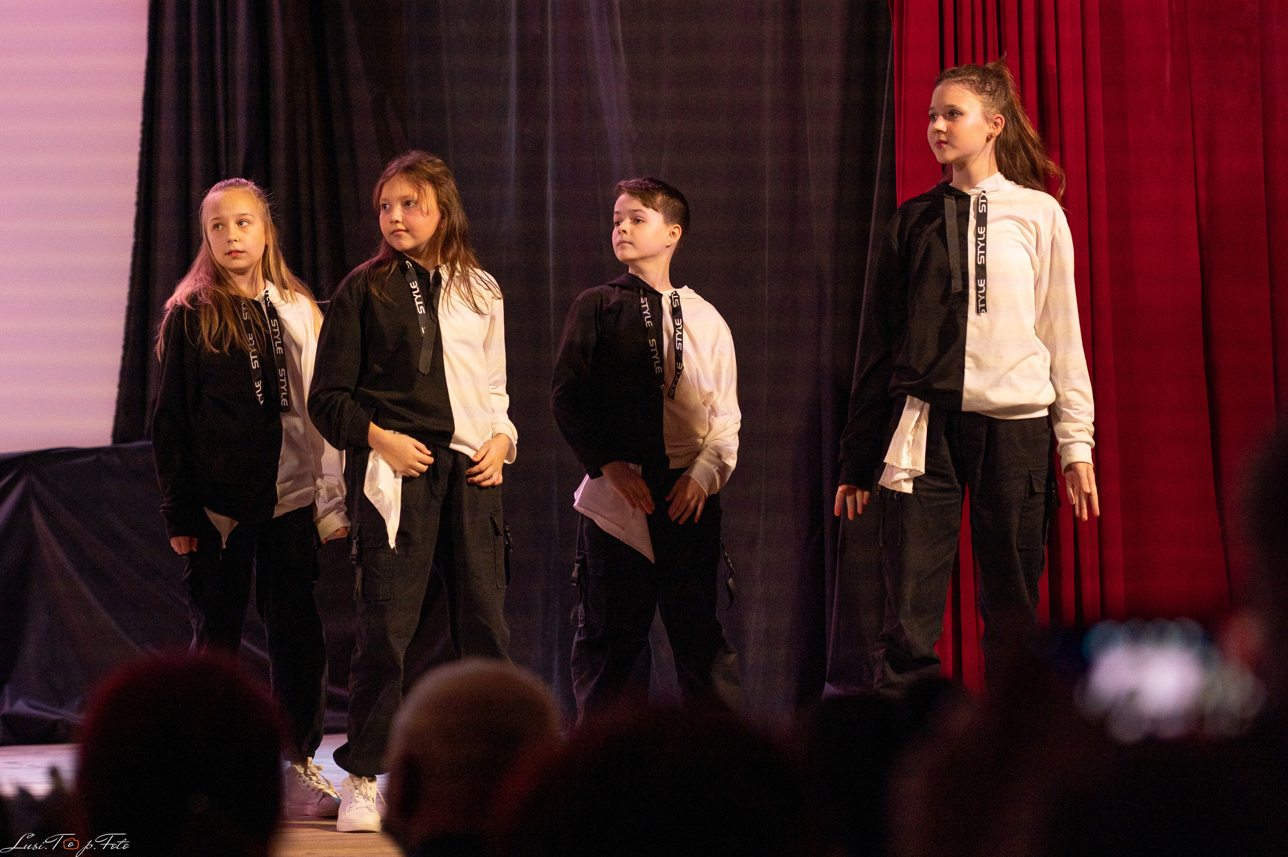 Концерт День матери в Истоках. Конный и фотограф с животными в Твери Топталова Люся