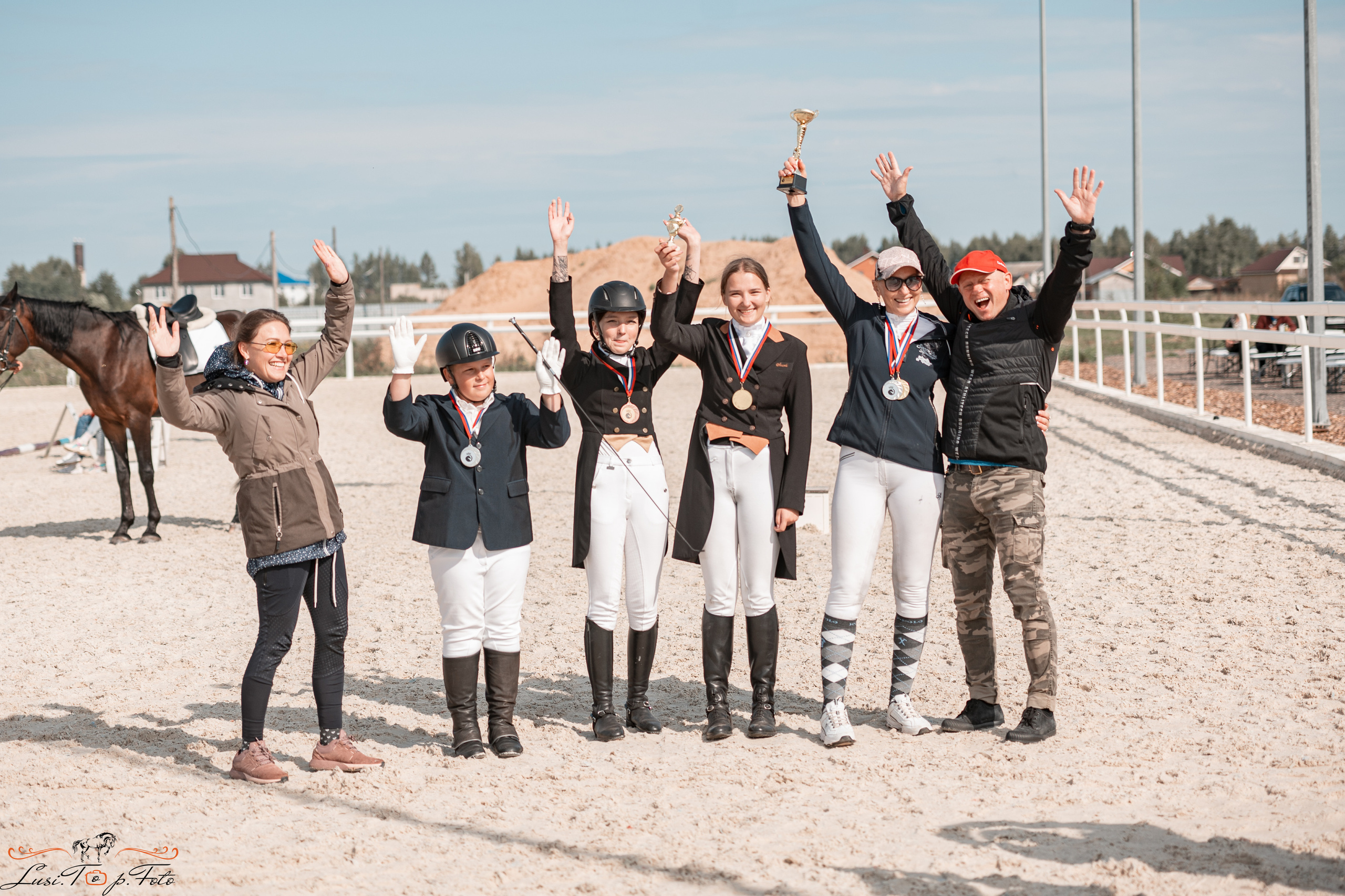 Открытая тренировка по выездке в КК Equipark. Конный и фотограф с животными в Твери Топталова Люся