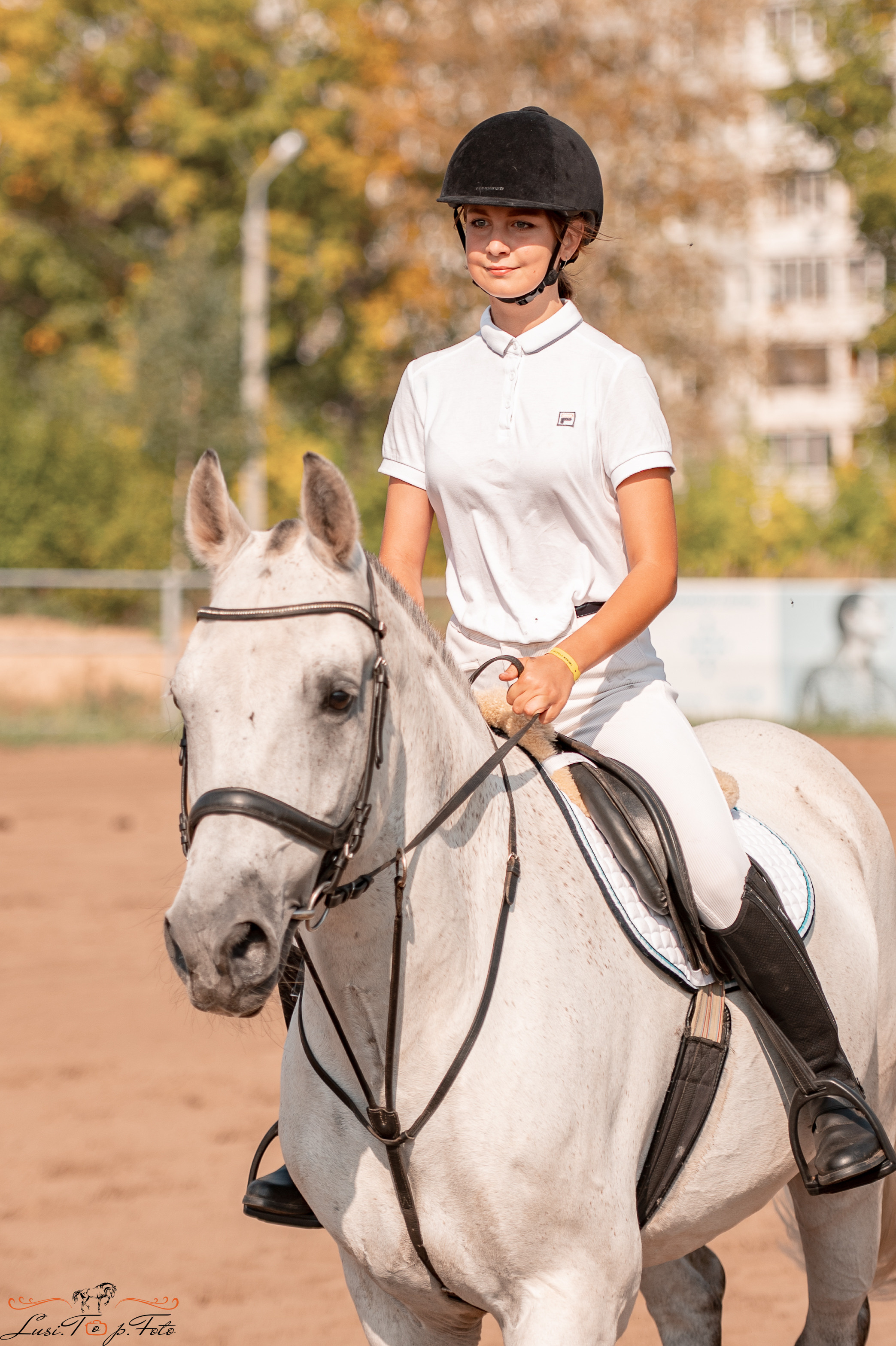 Турнир по выездке и конкуру памяти Н. Ю. Серовой (второй день — конкур). Конный и фотограф с животными в Твери Топталова Люся