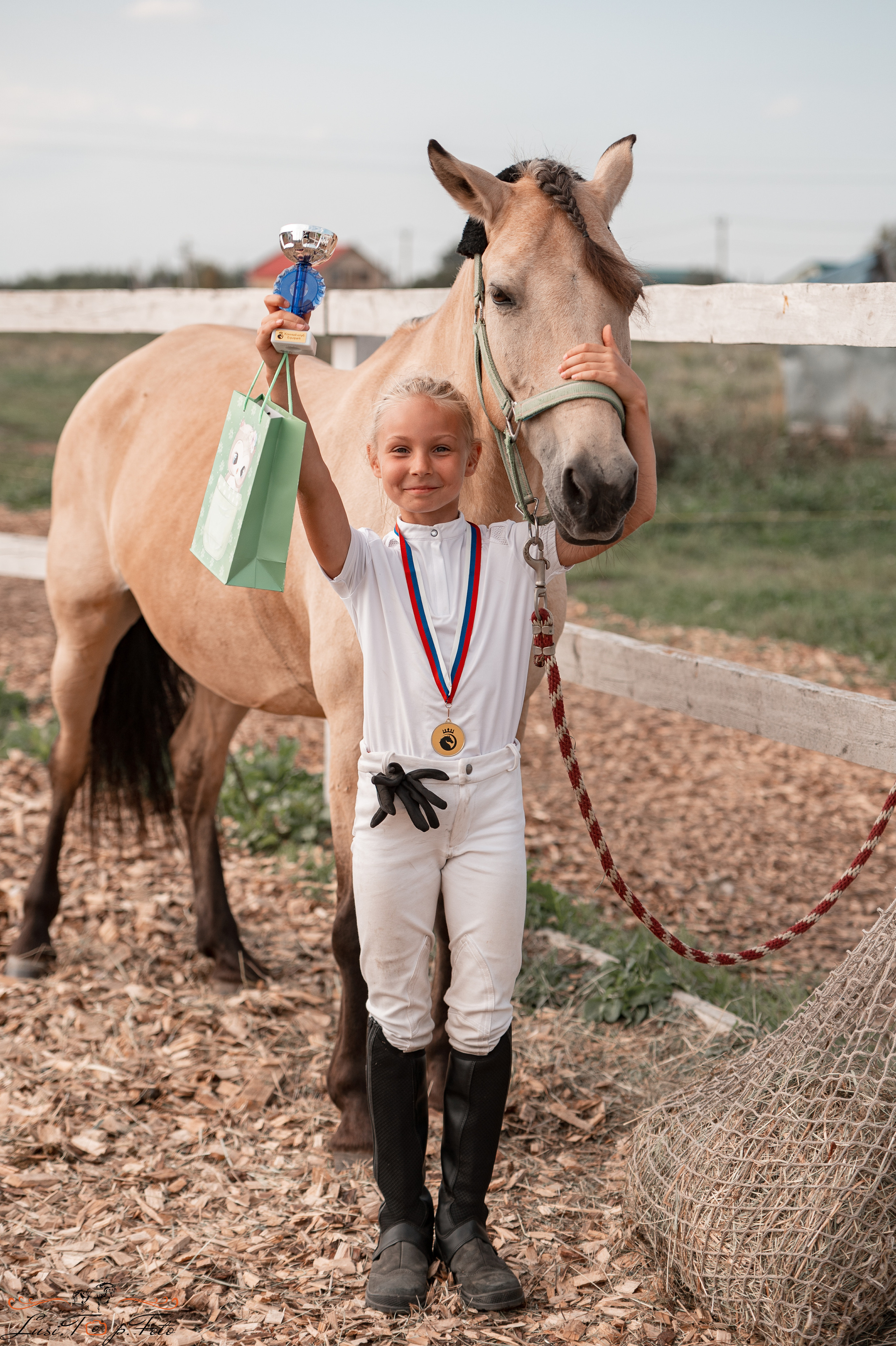 Открытая тренировка по конкуру в КК Equipark. Конный и фотограф с животными в Твери Топталова Люся