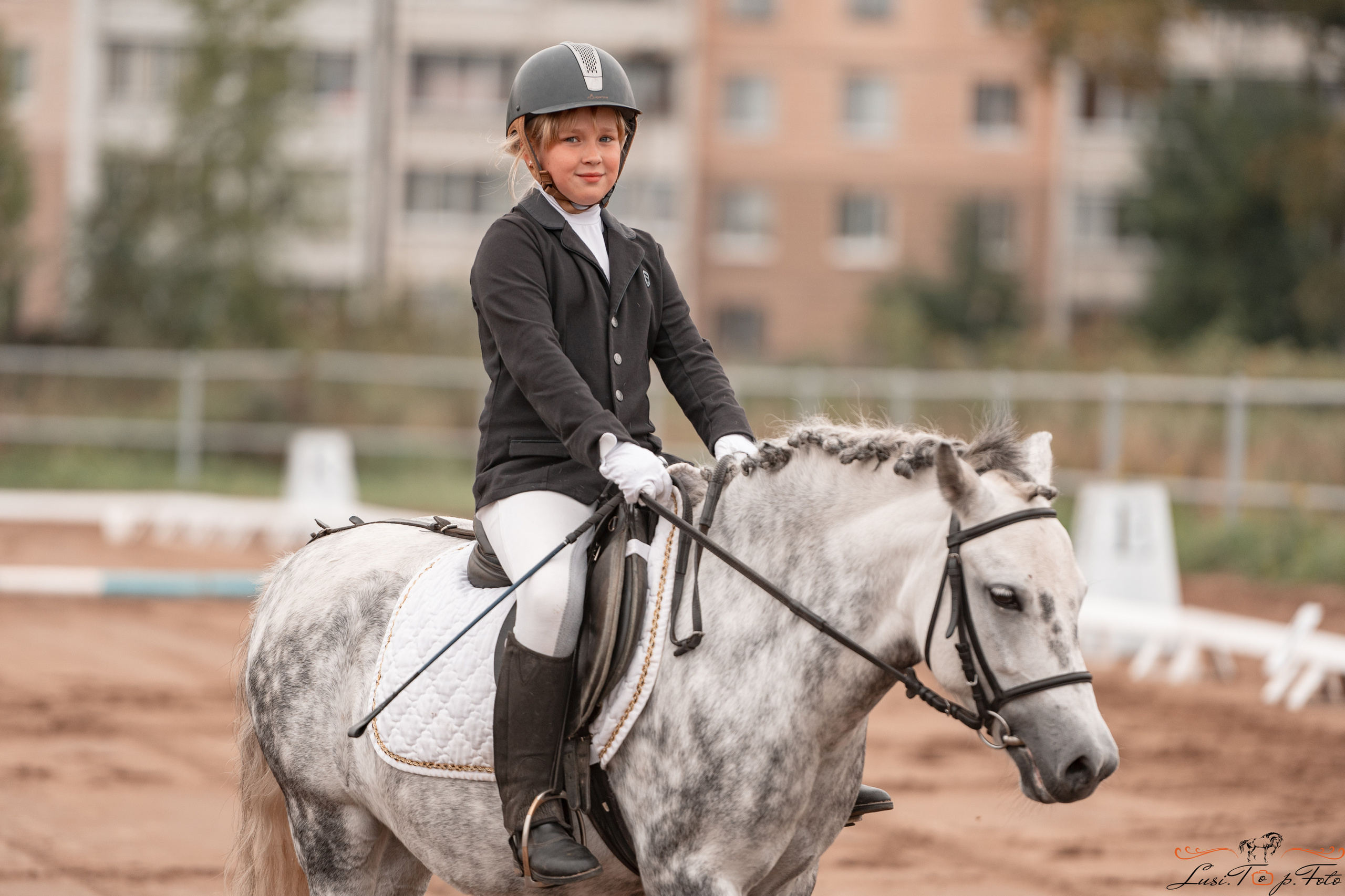 Турнир по выездке и конкуру памяти Н. Ю. Серовой (день 1 — выездка). Конный и фотограф с животными в Твери Топталова Люся
