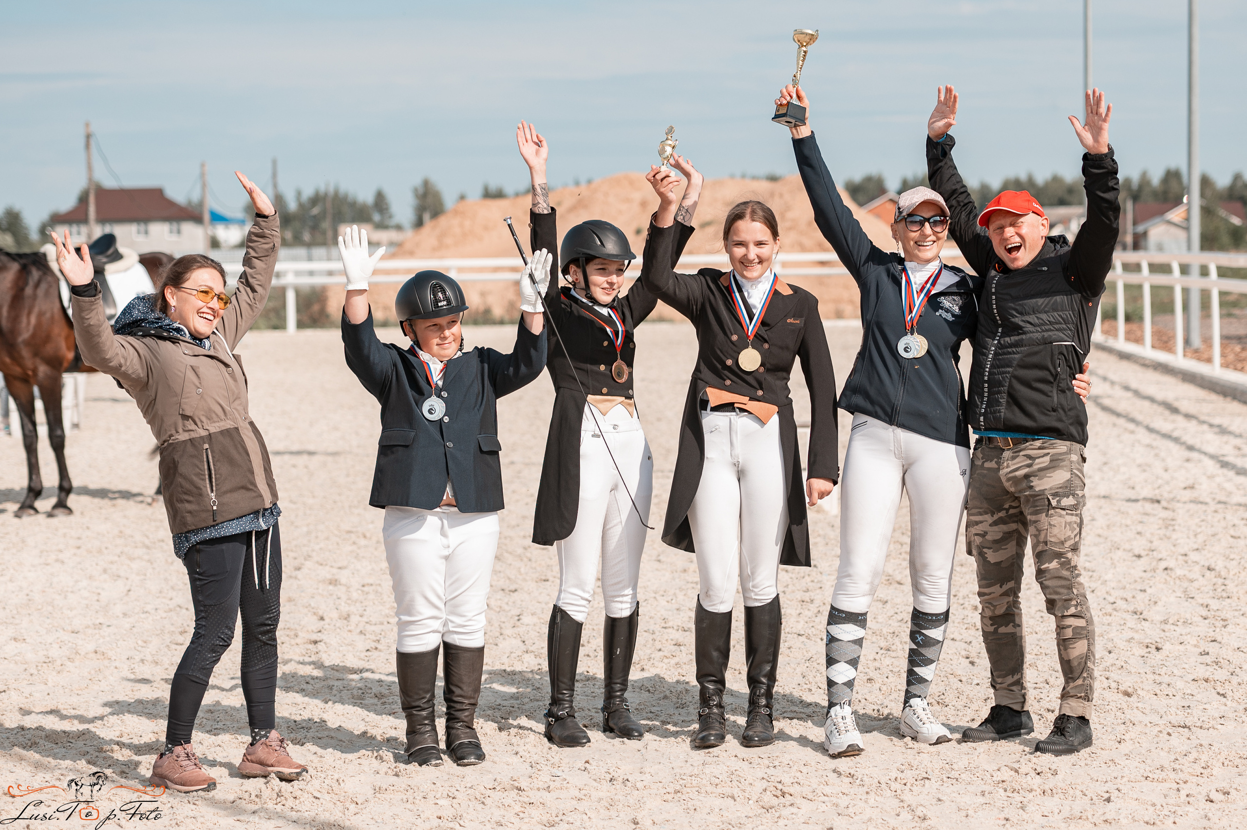 Открытая тренировка по выездке в КК Equipark. Конный и фотограф с животными в Твери Топталова Люся