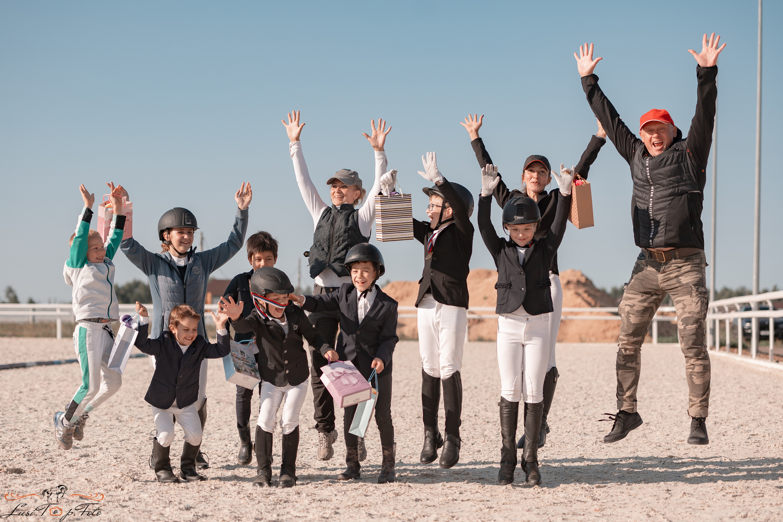 Открытая тренировка по выездке в КК Equipark. Конный и фотограф с животными в Твери Топталова Люся