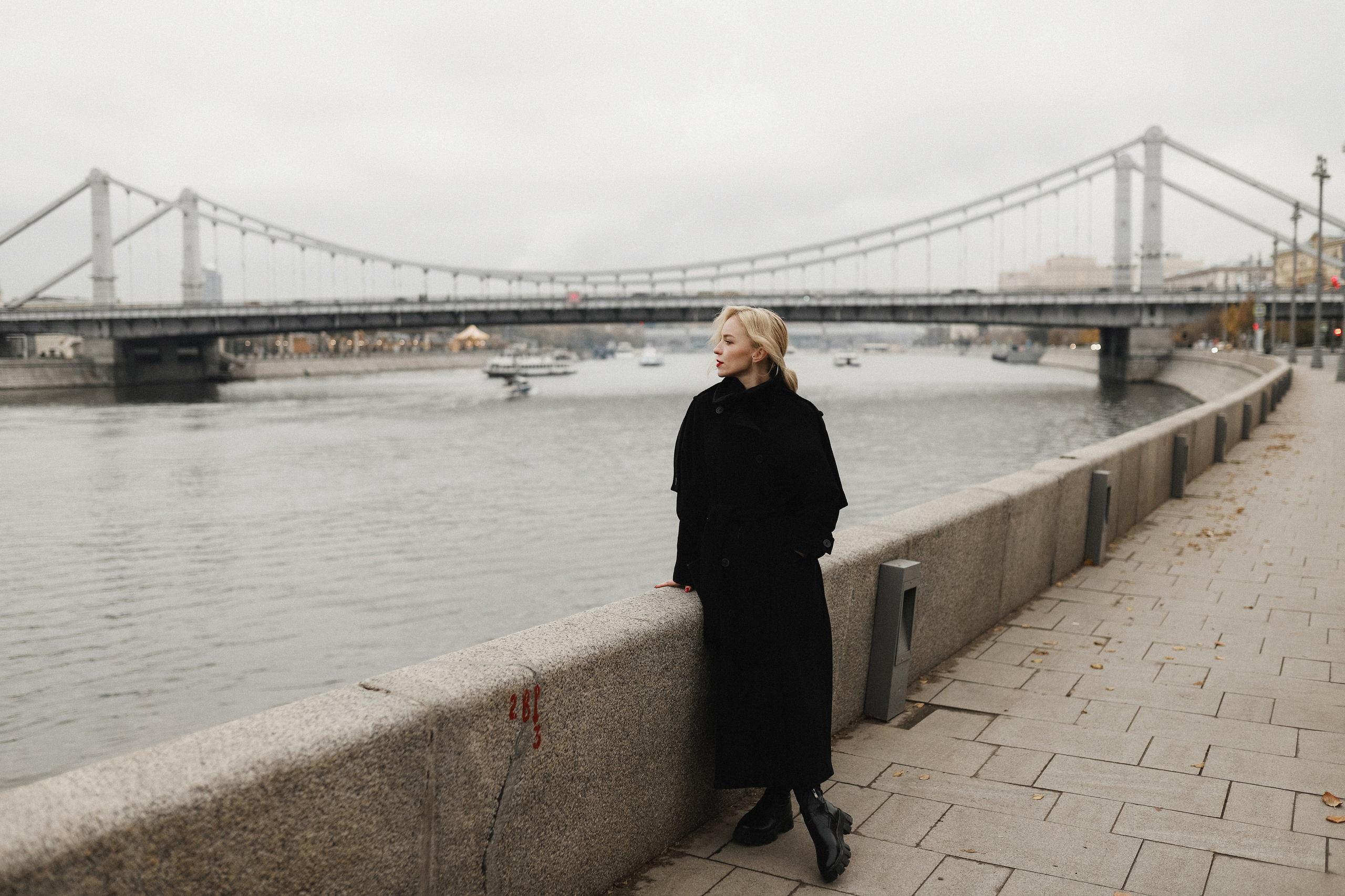 Фотопрогулка с актрисой Варварой Гусинской. Портретный и семейный фотограф в Москве Мария Рослякова