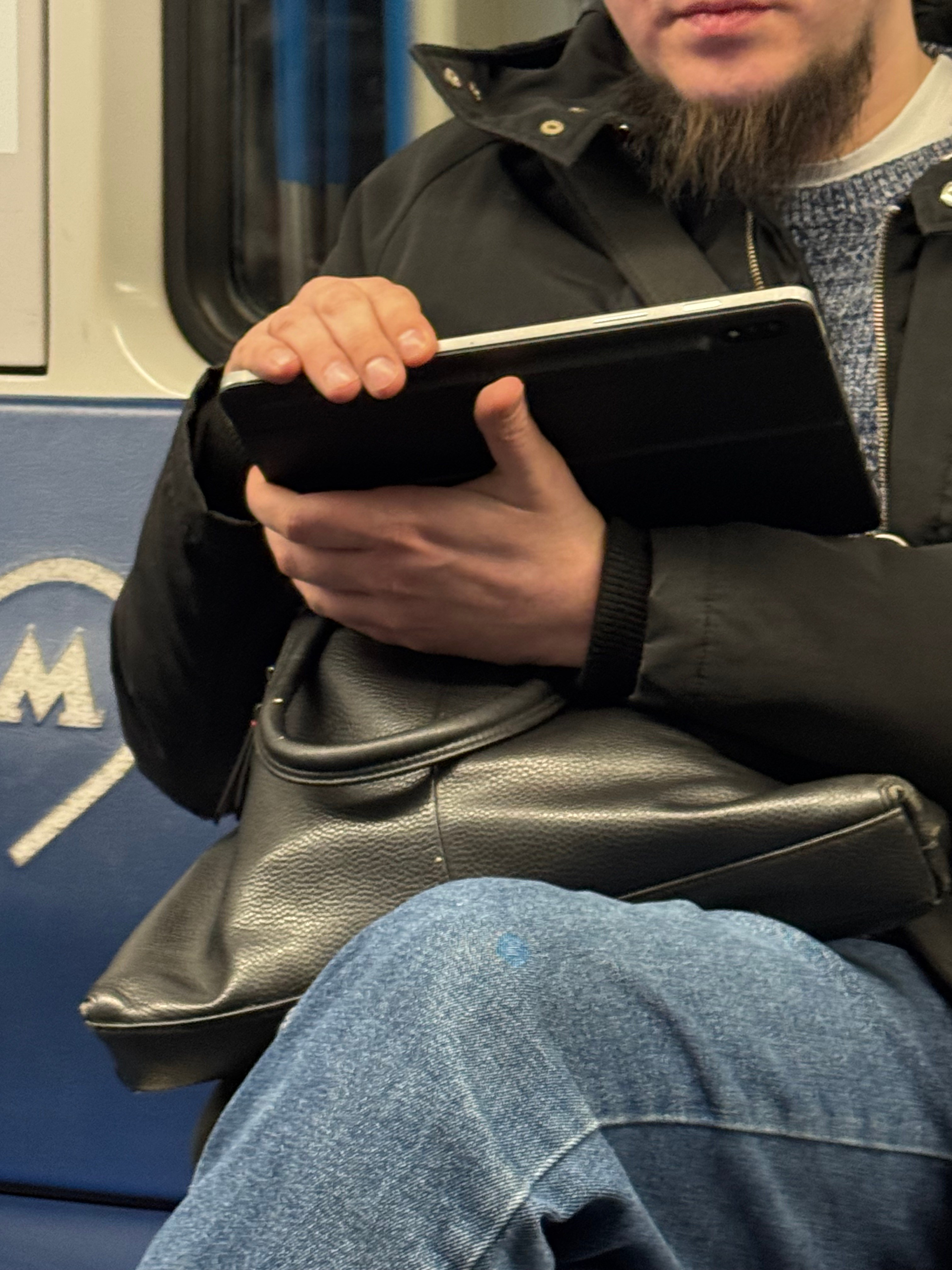 #руки_незнакомцев. Главная