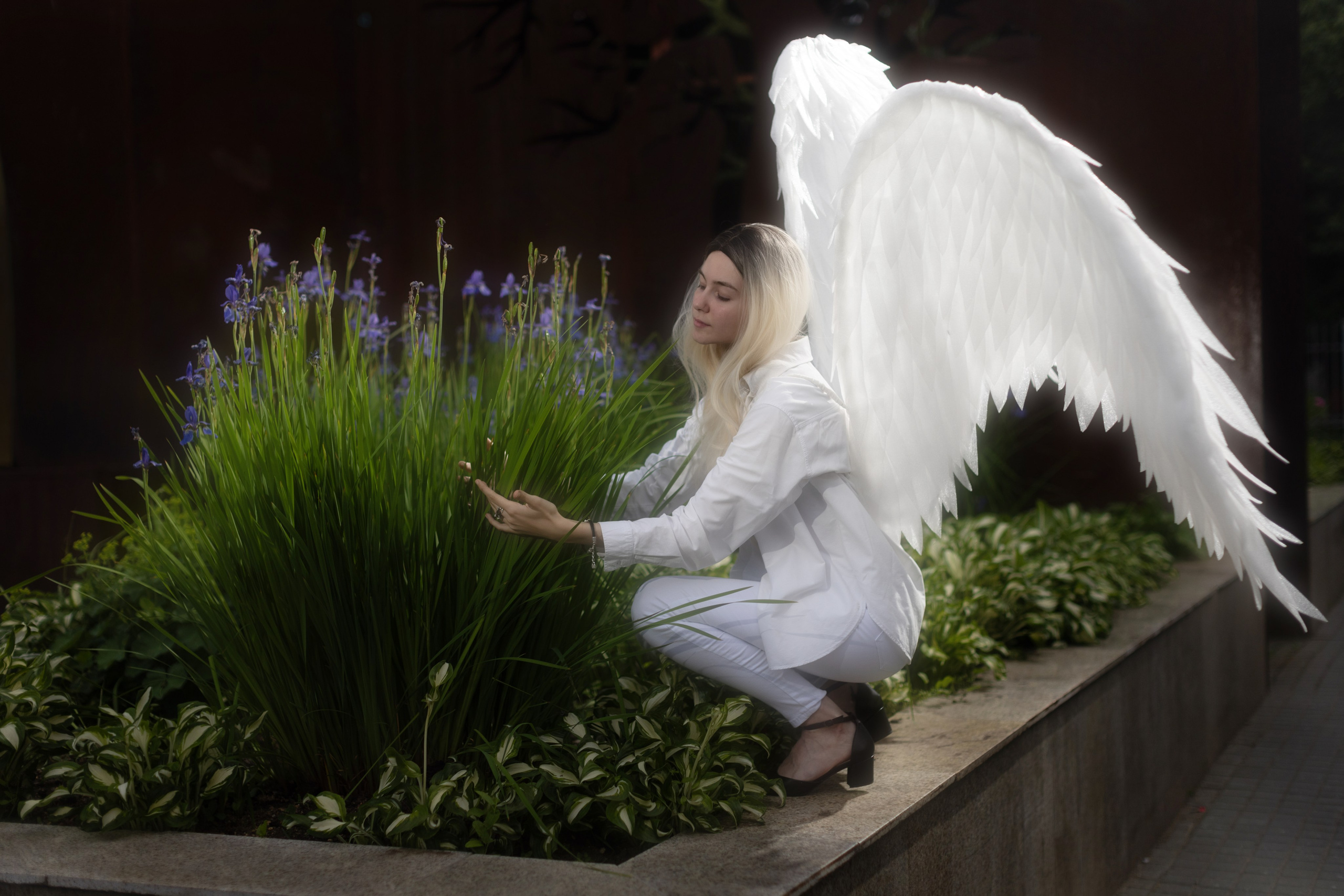 Фотосессия с крыльями ангела. Студия Максима Белослюдцева