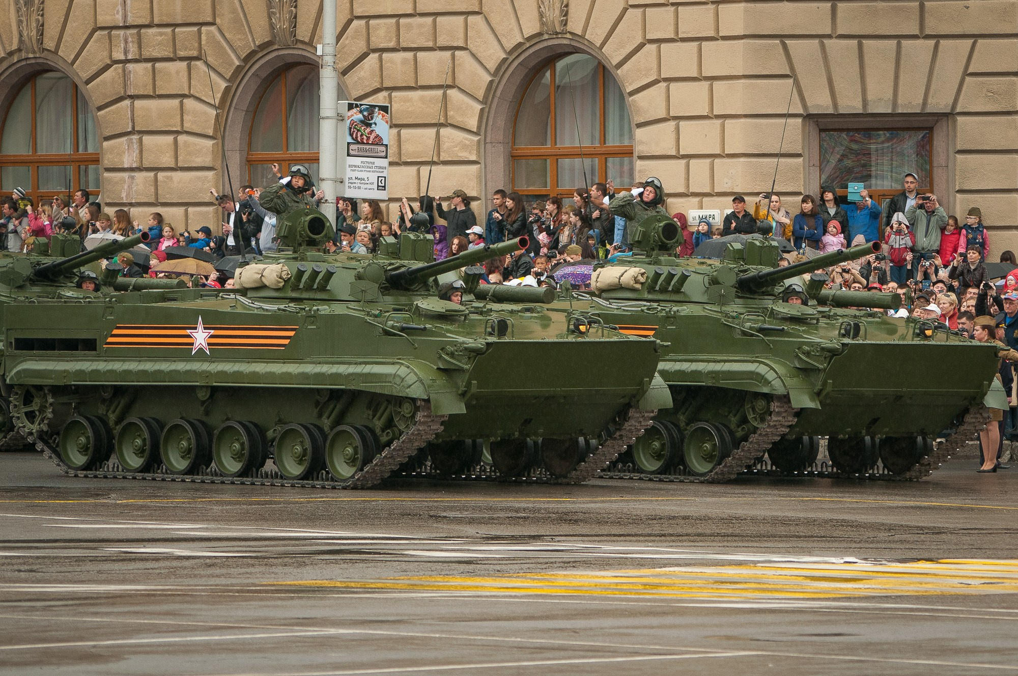 Военная техника на параде Победы
