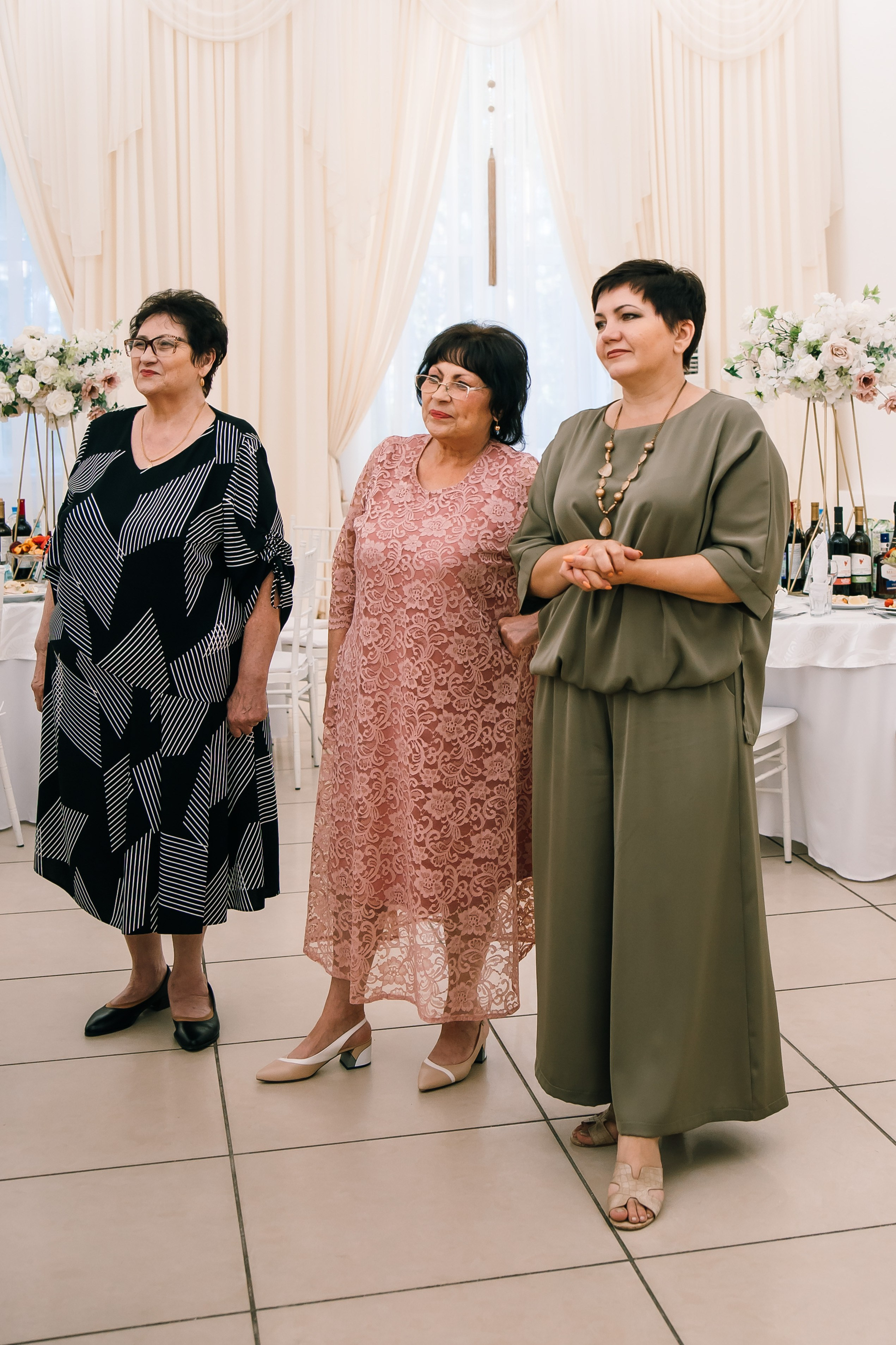 Репортаж свадьбы со сборов и до торта. Свадебный, семейный фотограф, контент съёмка. Екатеринбург. Елена Граф