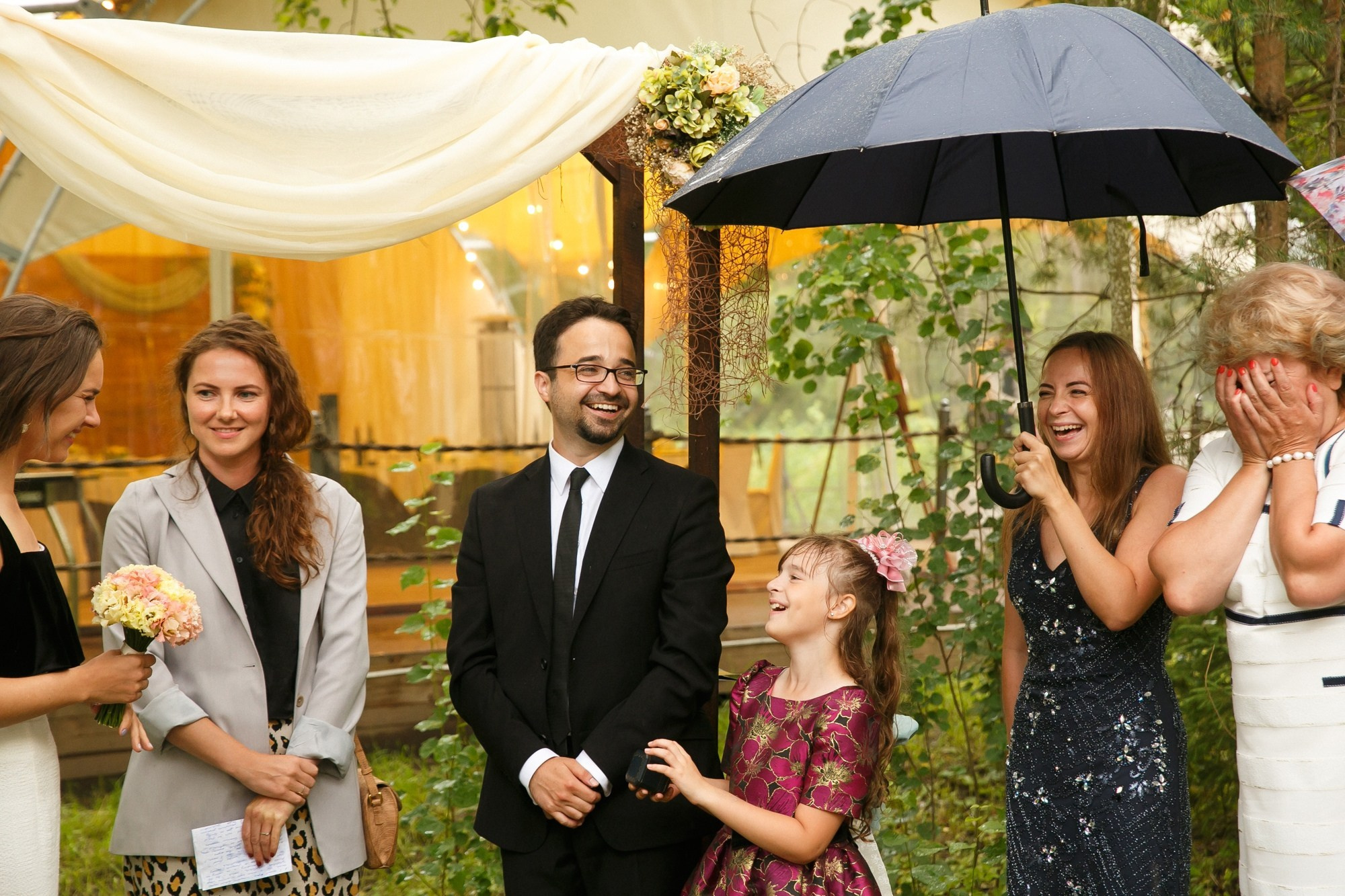 О ЧЕМ ГОВОРЯТ МОЛОДОЖЕНЫ?. ЗАПИСКИ СВАДЕБНОГО ФОТОГРАФА