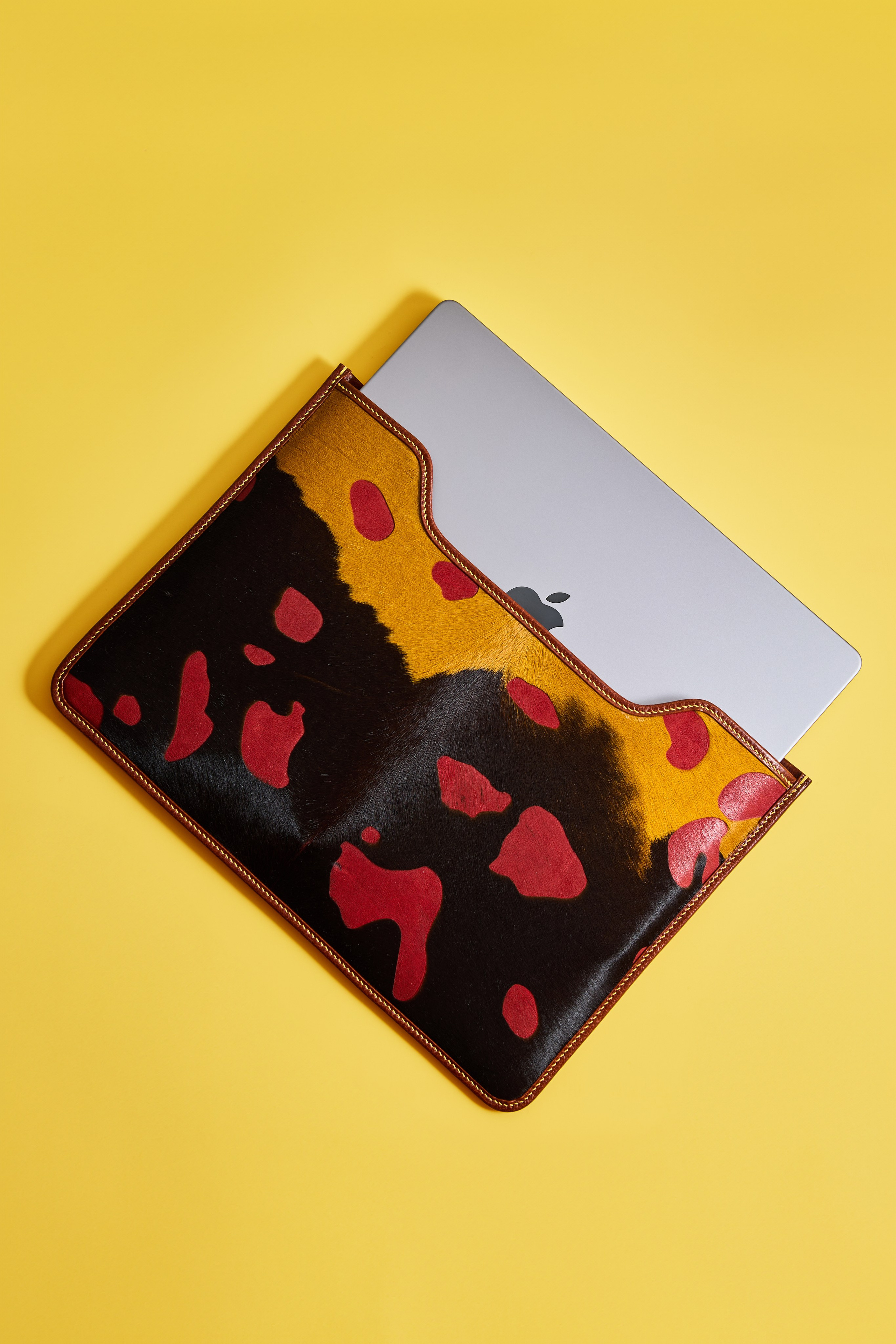 Частный мастер — дизайнер по созданию аксессуаров из кожи Олег Шарыгин