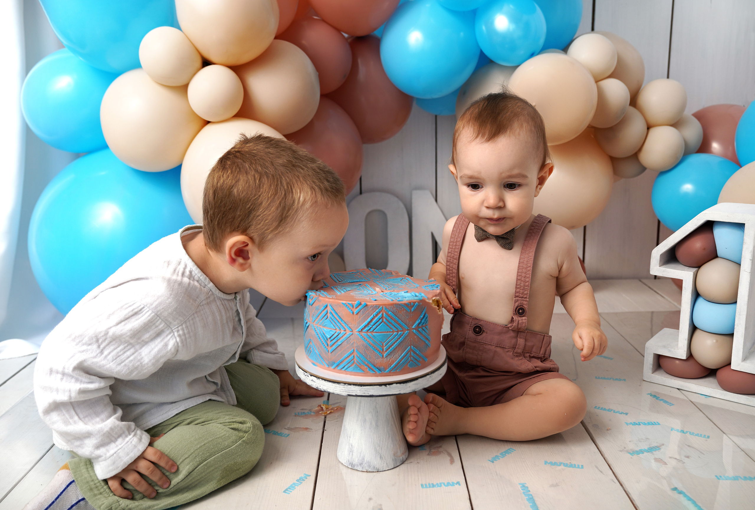 Фотосессия ГОДОВАСИЕ. Фотограф новорожденных, детей до года и беременных в Симферополе