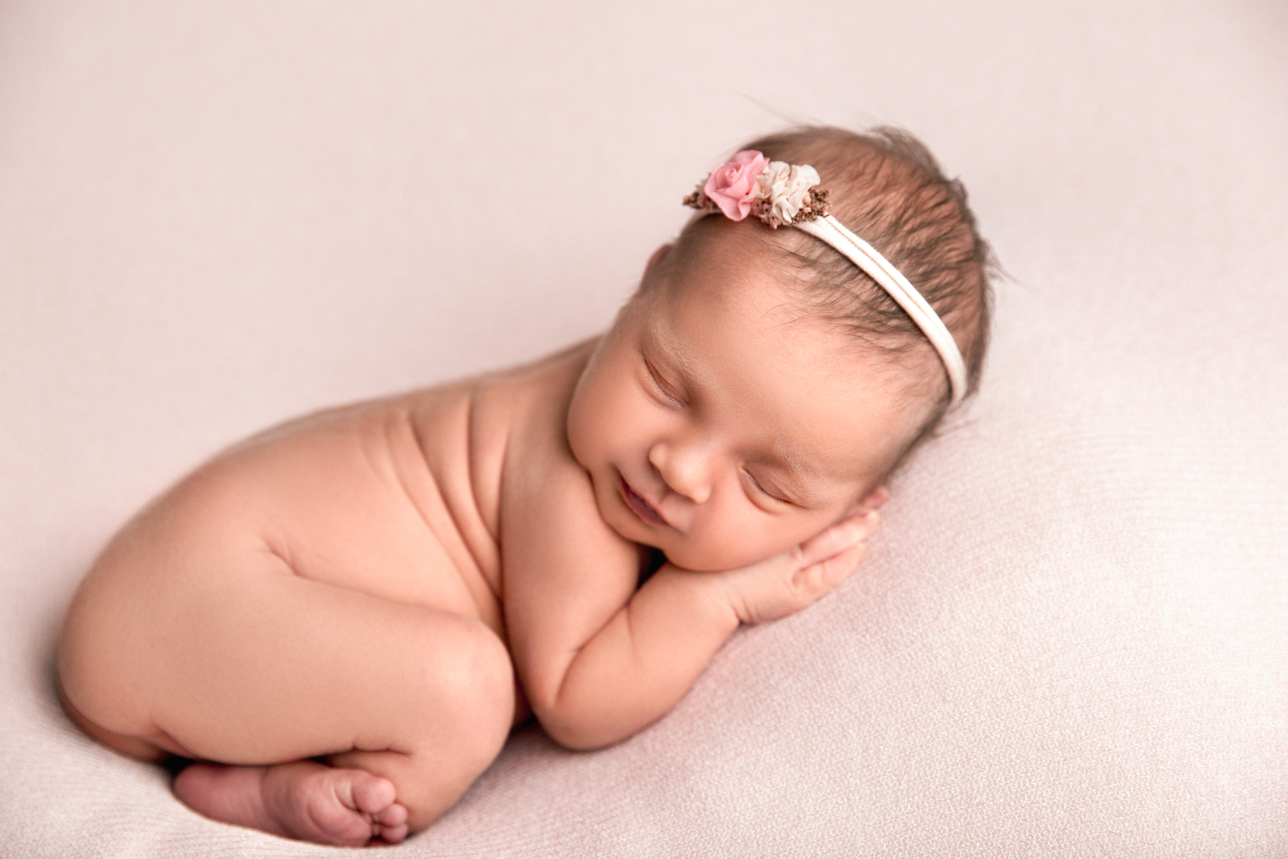 Фотосессия новорожденного (newborn). Фотограф новорожденных, детей до года и беременных в Симферополе