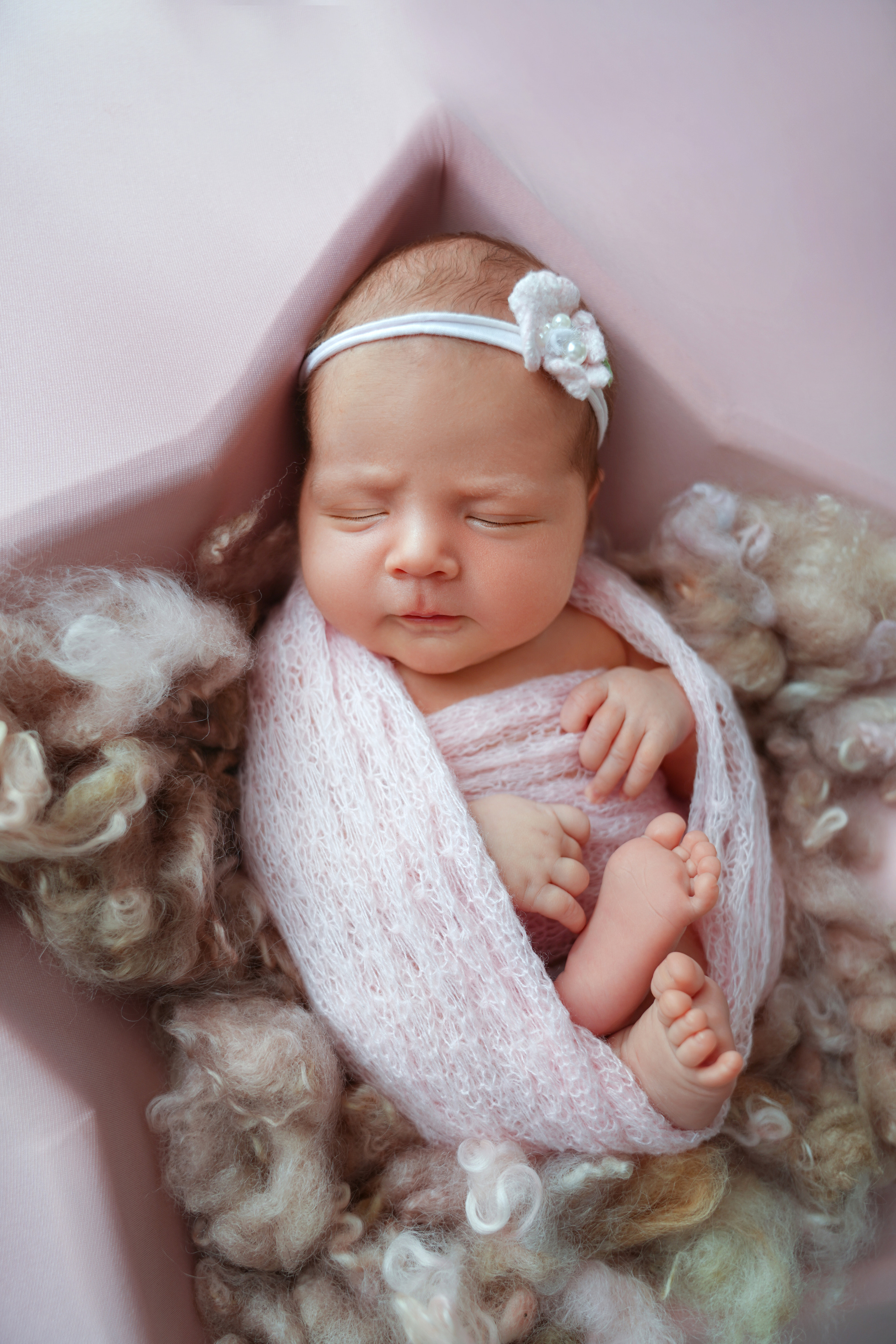 Фотосессия новорожденного (newborn). Фотограф новорожденных, детей до года и беременных в Симферополе