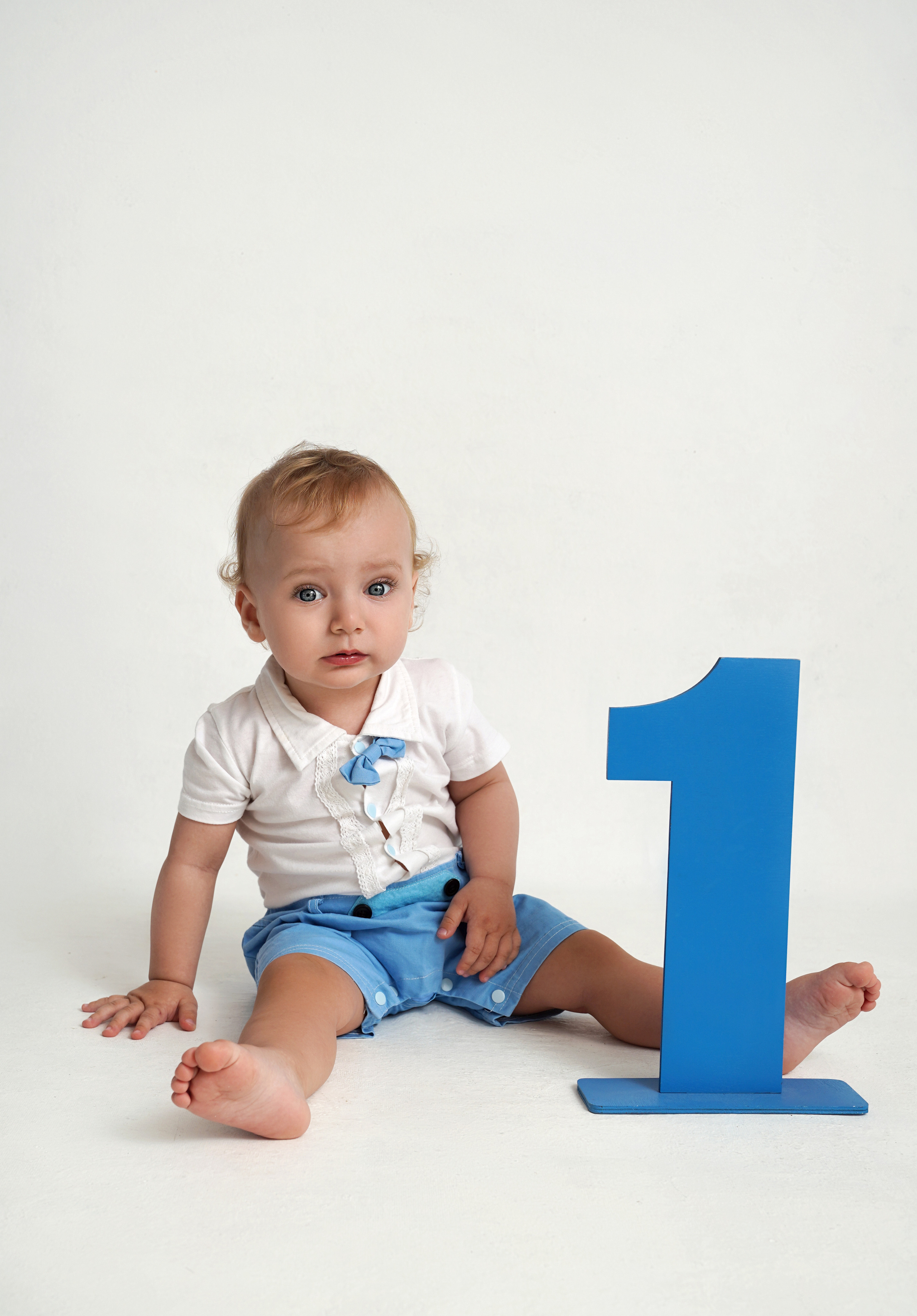 Фотосессия ГОДОВАСИЕ. Фотограф новорожденных, детей до года и беременных в Симферополе