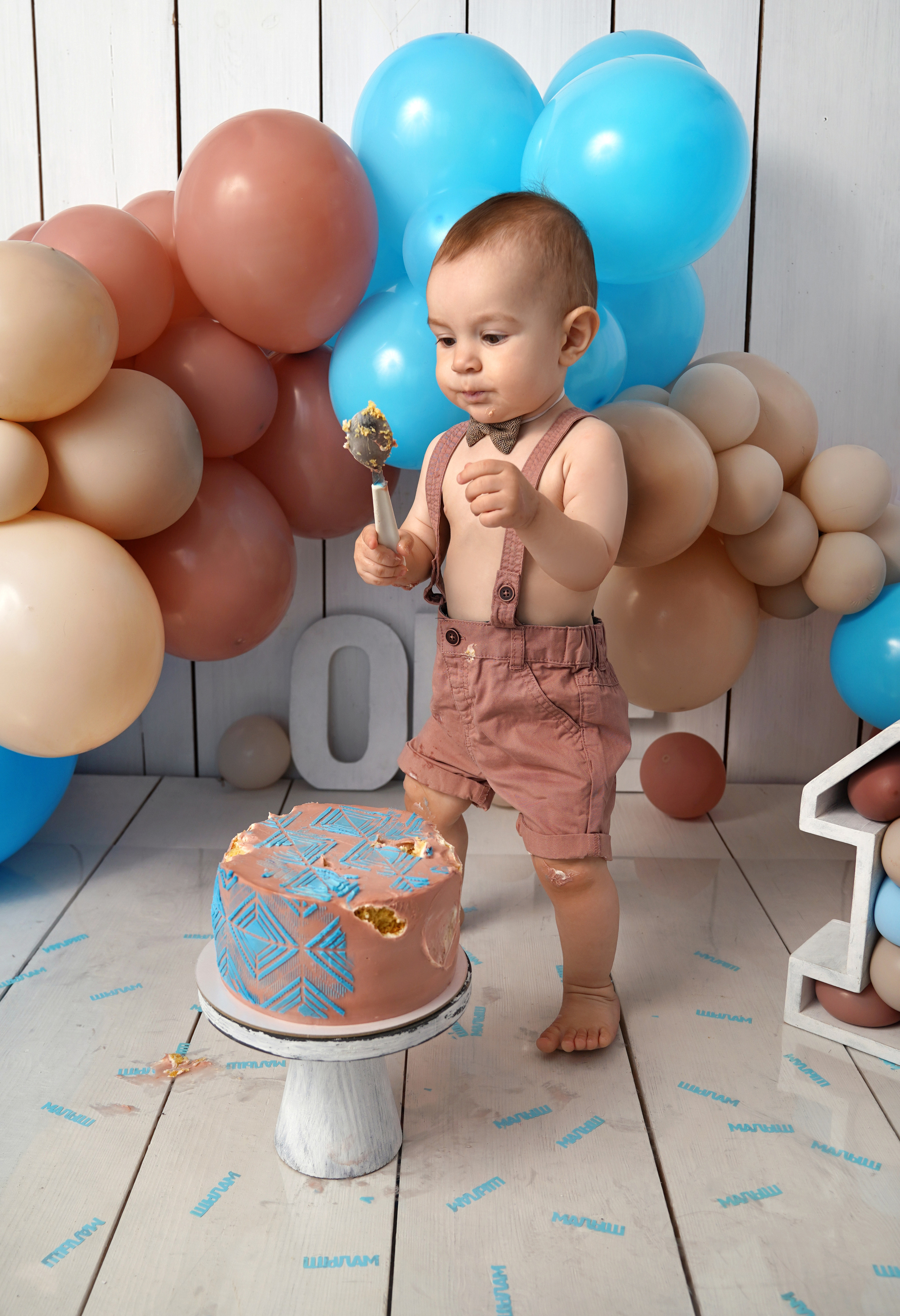 Фотосессия ГОДОВАСИЕ. Фотограф новорожденных, детей до года и беременных в Симферополе