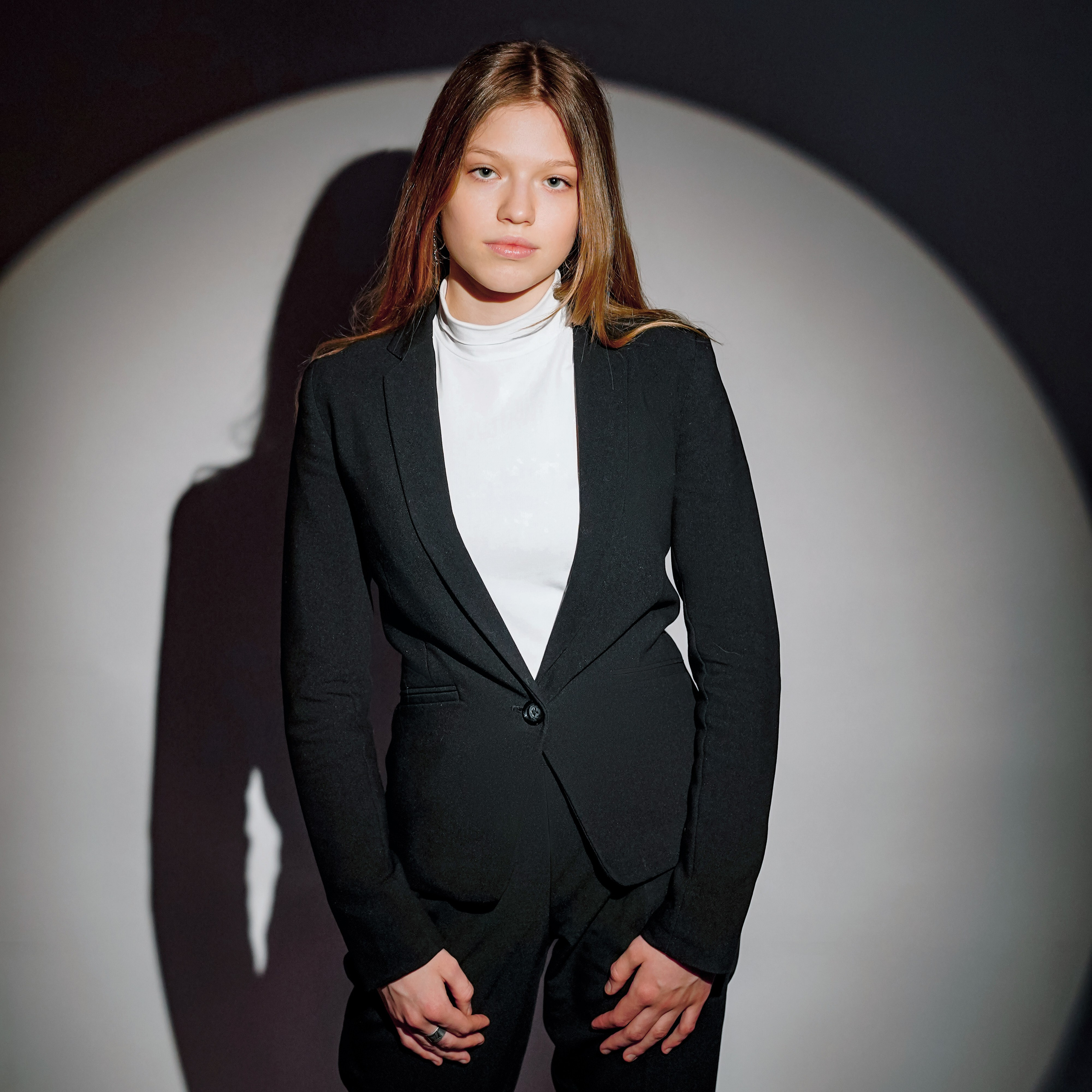 Стиль портрета в студии. GOTRA — выпускные альбомы в Тюмени