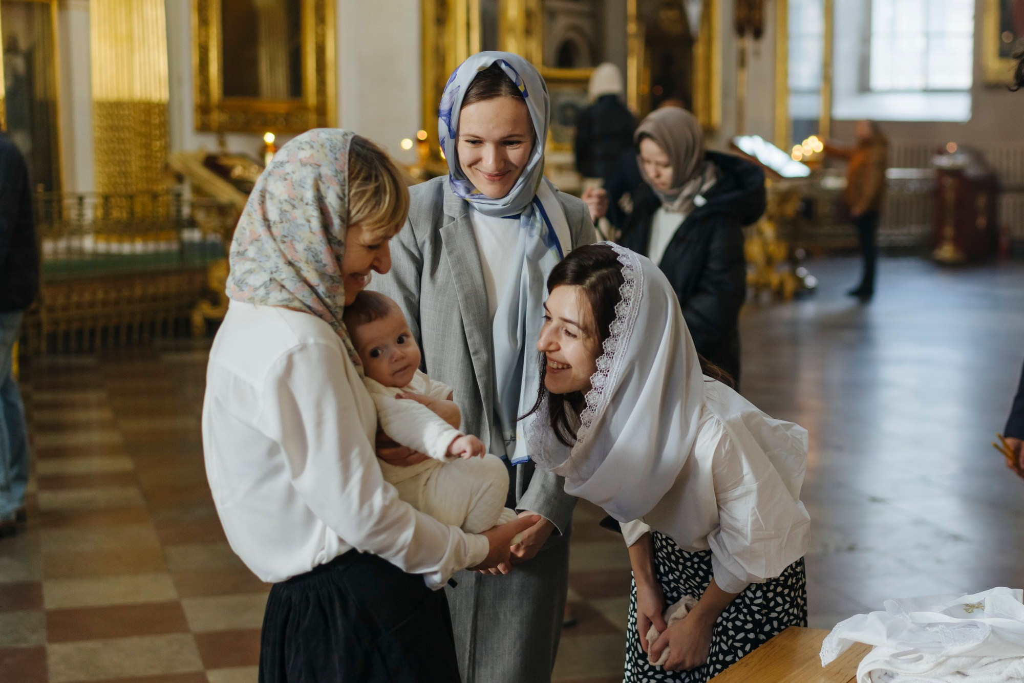 Индивидуальное крещение Спасо Преображенский собор СПб. Фотограф крещение венчание в Петербурге! Помогает подобрать храм и посоветовал душевного батюшку в СПб