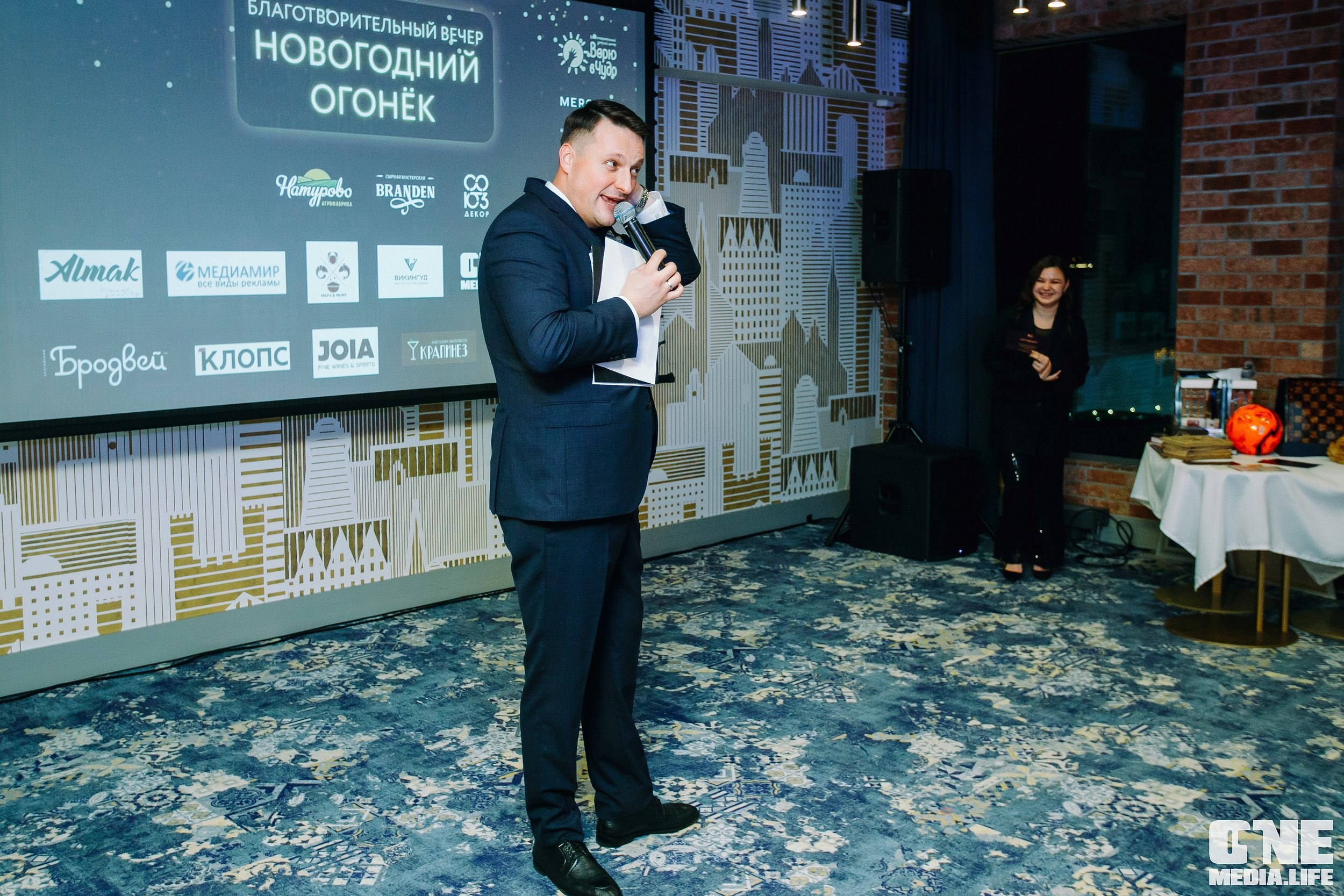 Новогодний Огонёк от Верю в Чудо. One Media Life: фоторепортажи, фотоотчеты с мероприятий и заведений