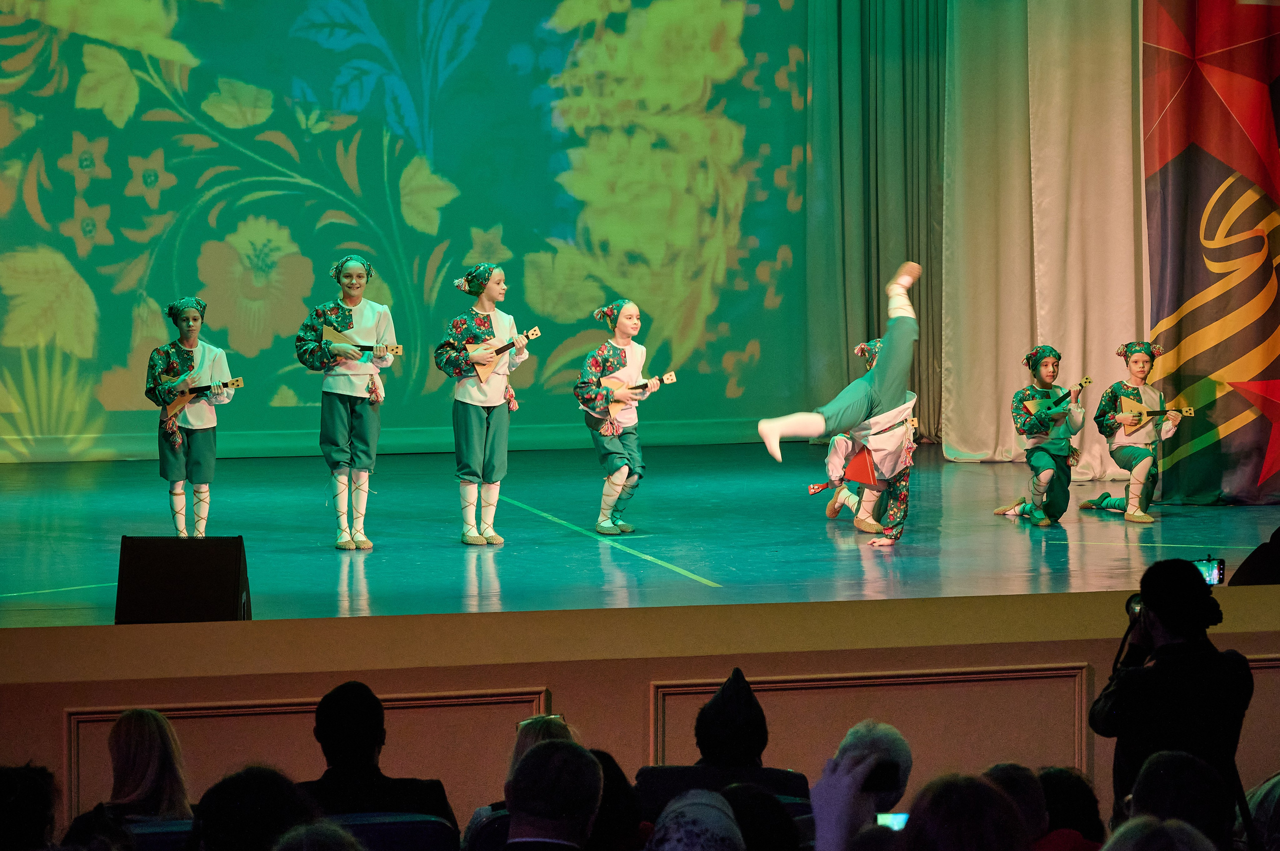 23 февраля Марьина роща. Жизнь курорта Кабардинка в фотографиях