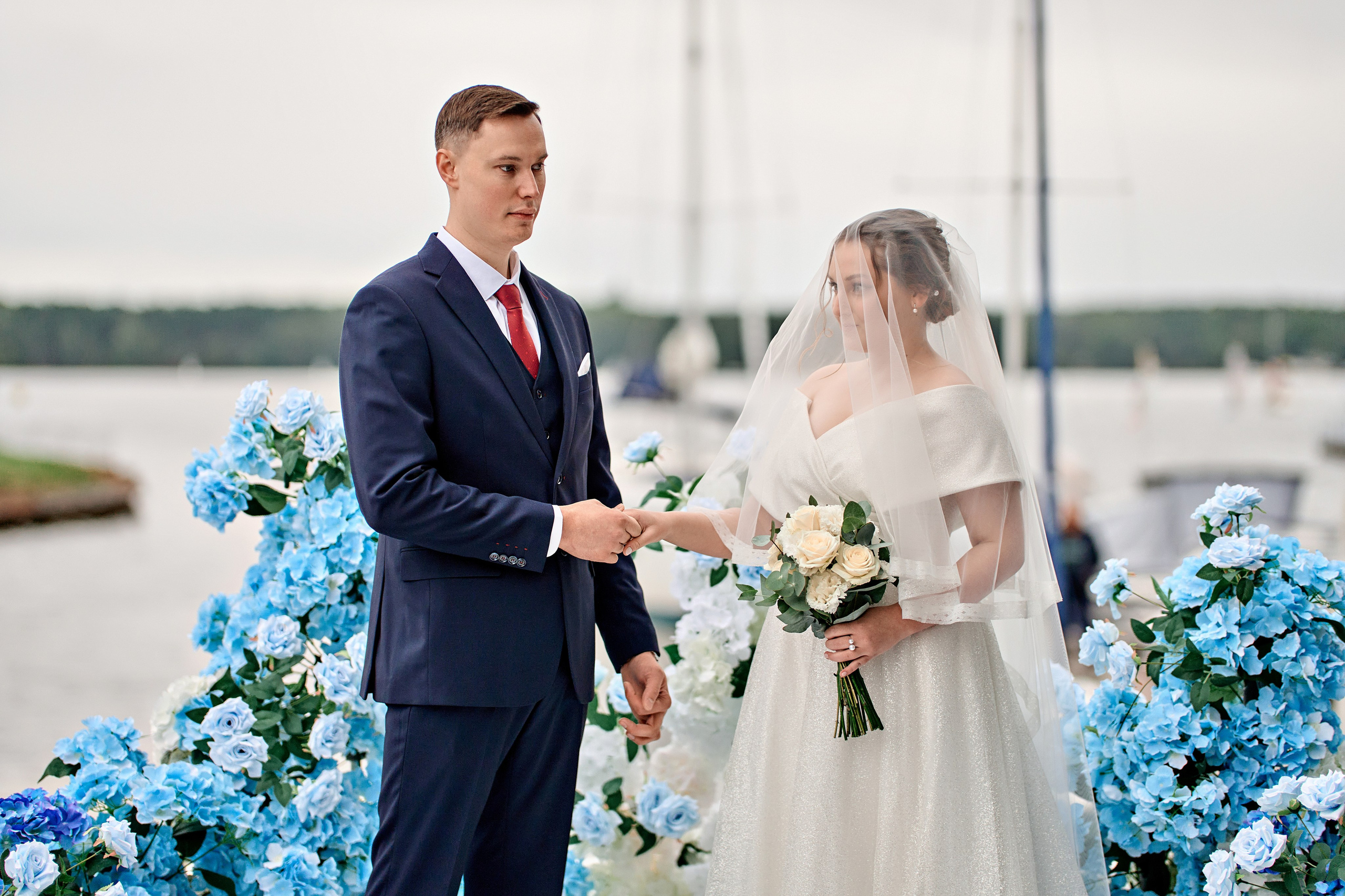 Нежная свадьба Антона и Софьи в яхт-клубе «Портофино». Фотограф Меняйло Евгений. Свадьба. Портрет. Репортаж. Семья. Контент