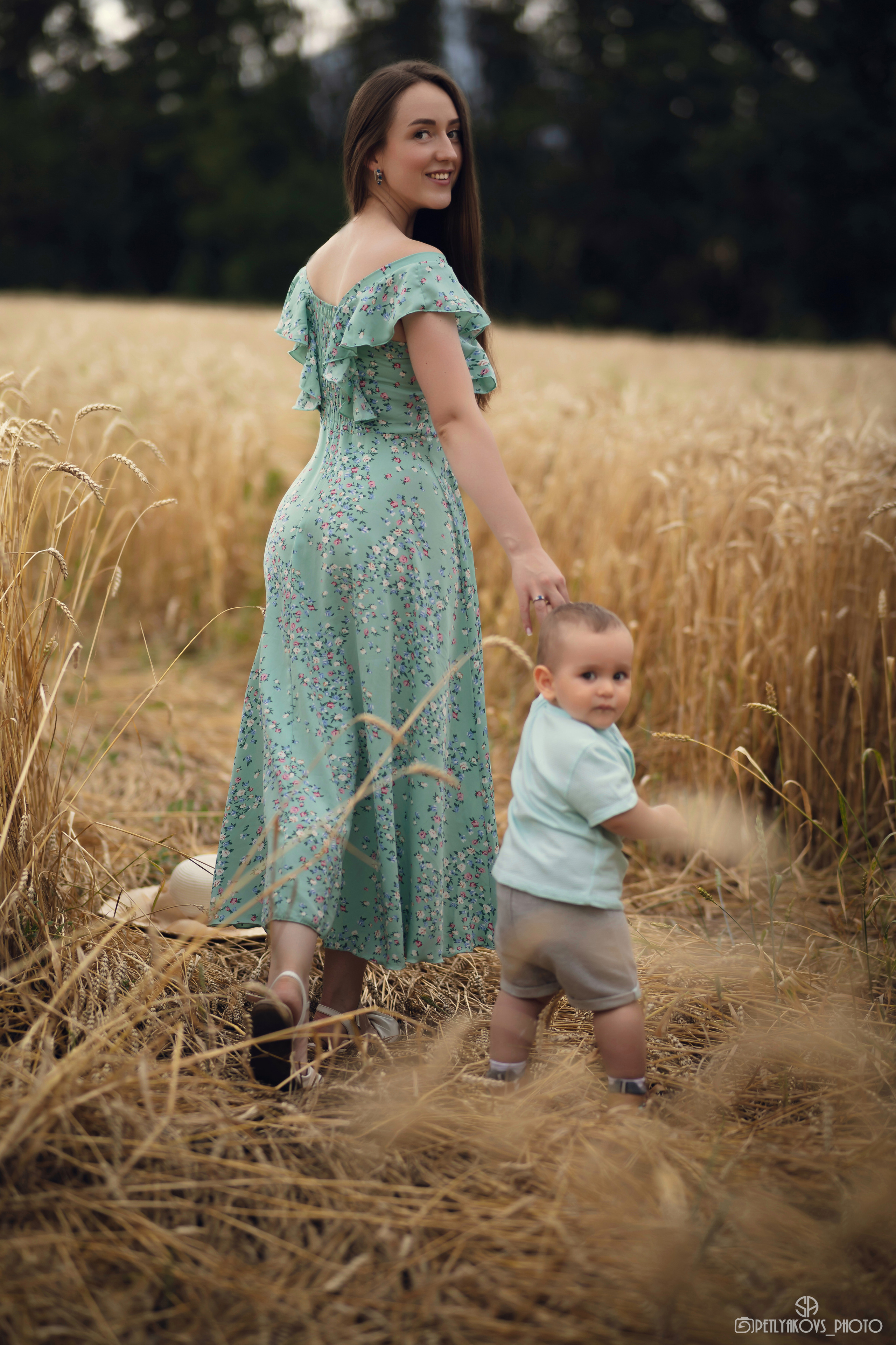 Фотосессия в поле ржи семейная. Фотограф, видеограф Пятигорск, Ставрополь, Ессентуки, Petlyakovs_photo