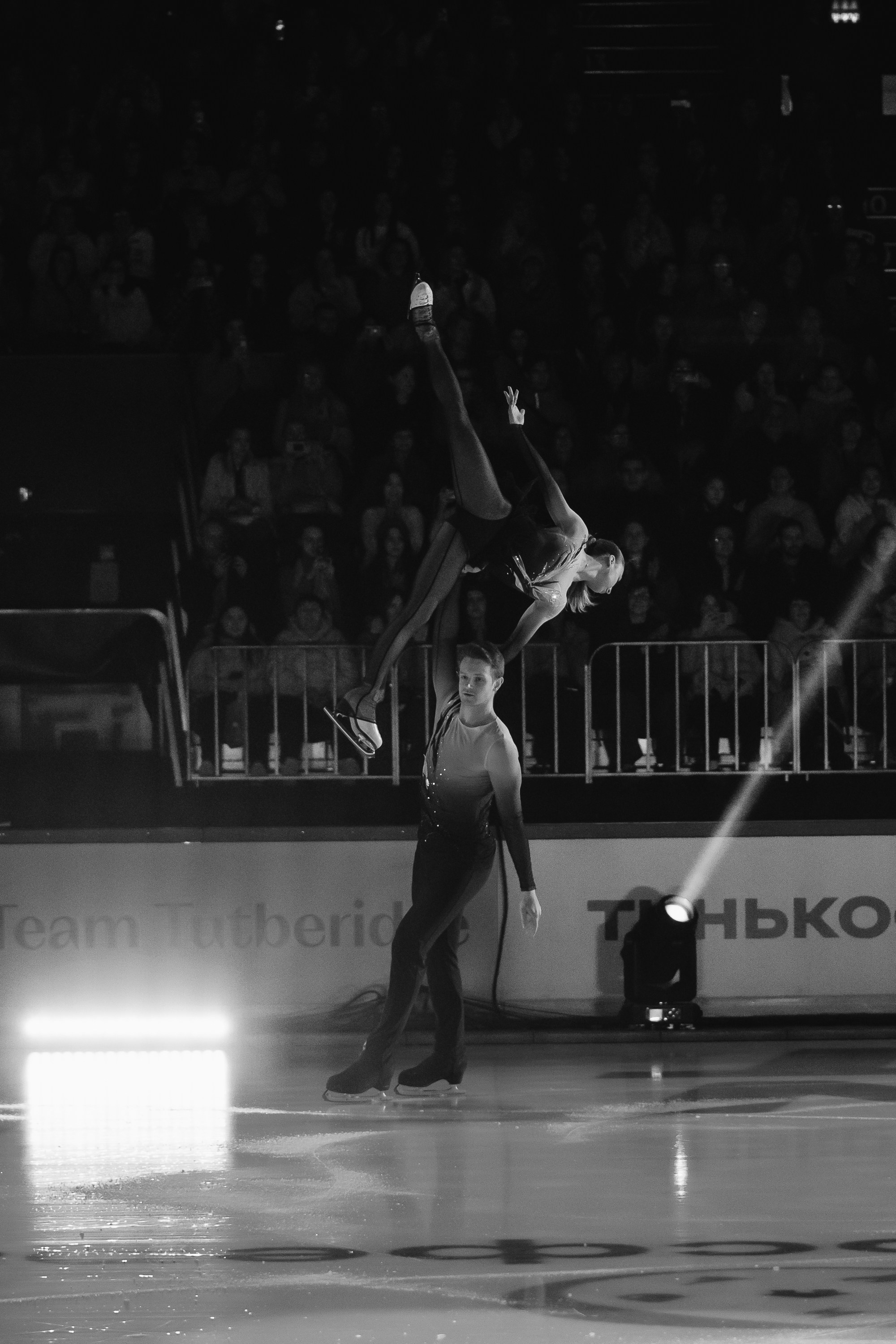 Шоу «Чемпионы на льду» в Новосибирске. Воробьева Ксения — Спортивный и танцевальный фотограф Новосибирск