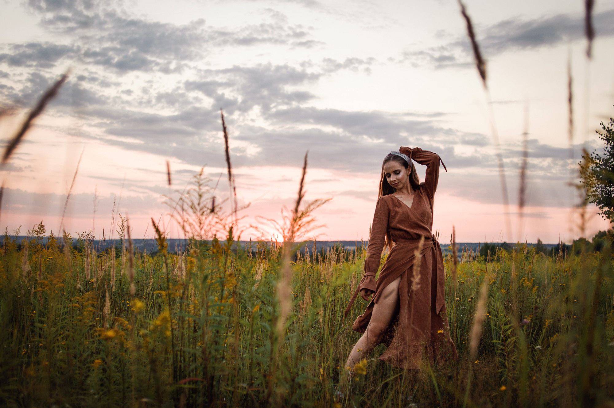 Летняя прогулка на закате для Насти и Златочки. Семейный и женский фотограф Красноярск Екатерина Пусенкова
