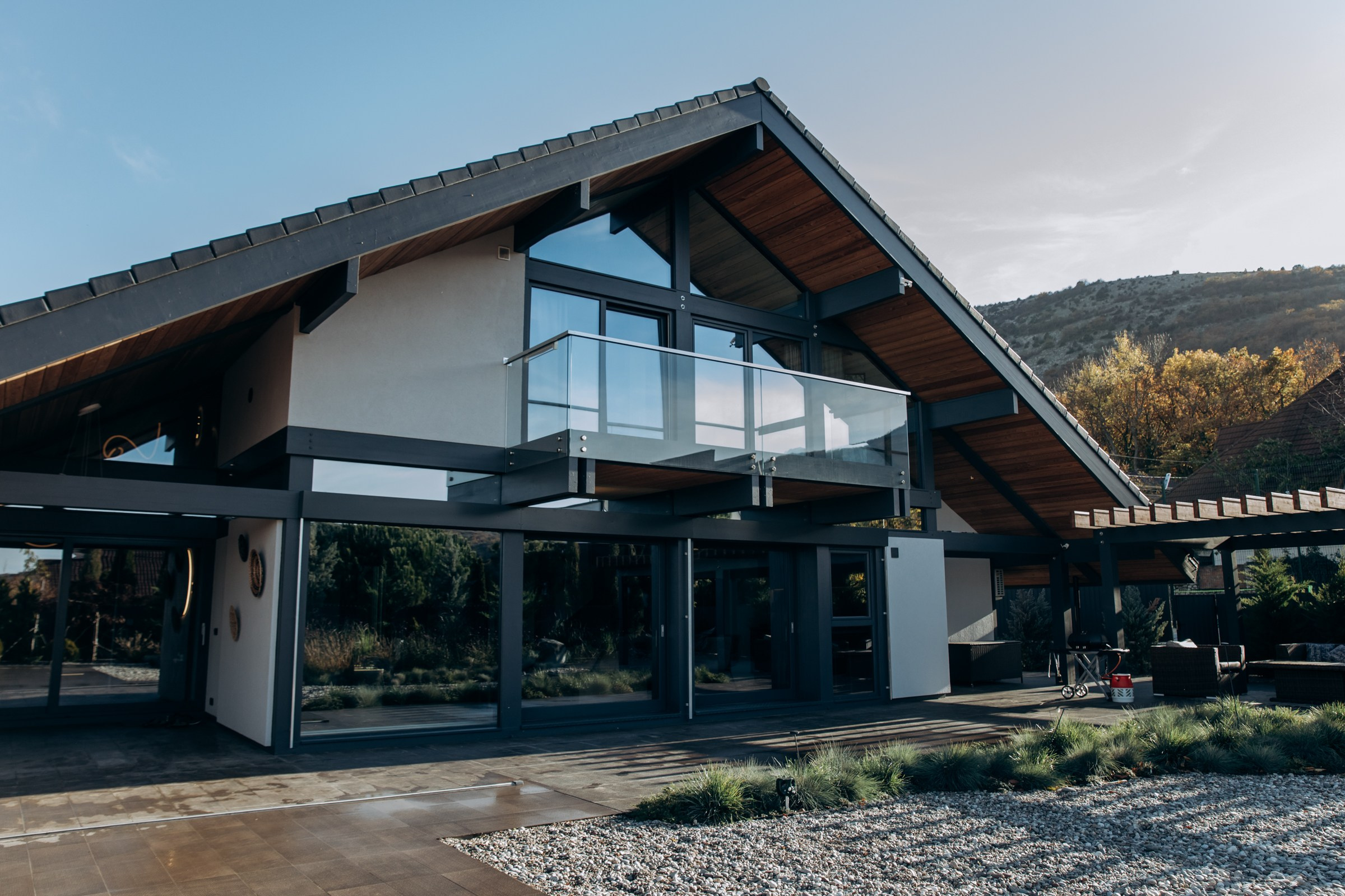 Съёмка для компании INTEQ HAUS из Москвы. Фотограф в Крыму — Федор зайцев. Свадебная, семейная и портретная съёмка. Фотографии для контента, для бизнеса. Корпоративная съёмка