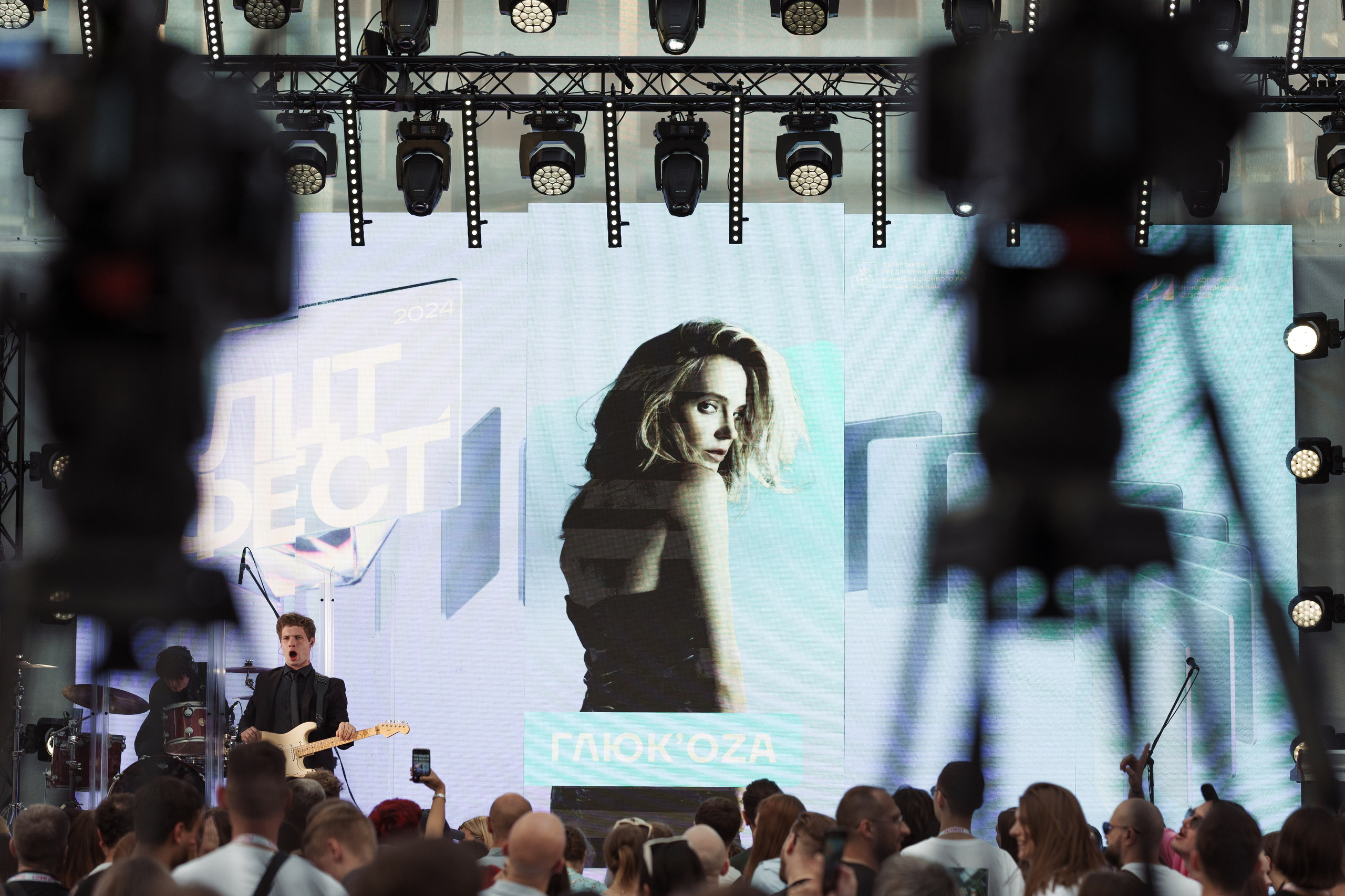 ЛЦТ ФЕСТ 2024 в арт кластере Ломоносов. Свадебные фотосессии в Москве. Фотограф Сергей Ржевский