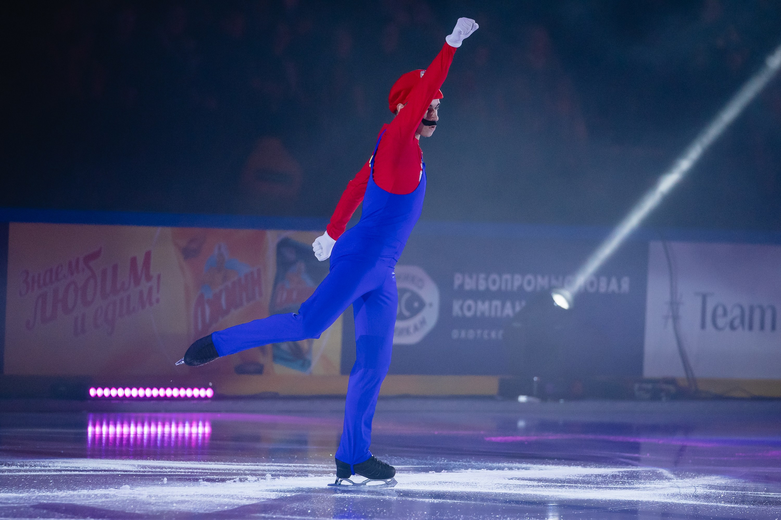 Шоу «Чемпионы на льду» в Новосибирске. Воробьева Ксения — Спортивный и танцевальный фотограф Новосибирск