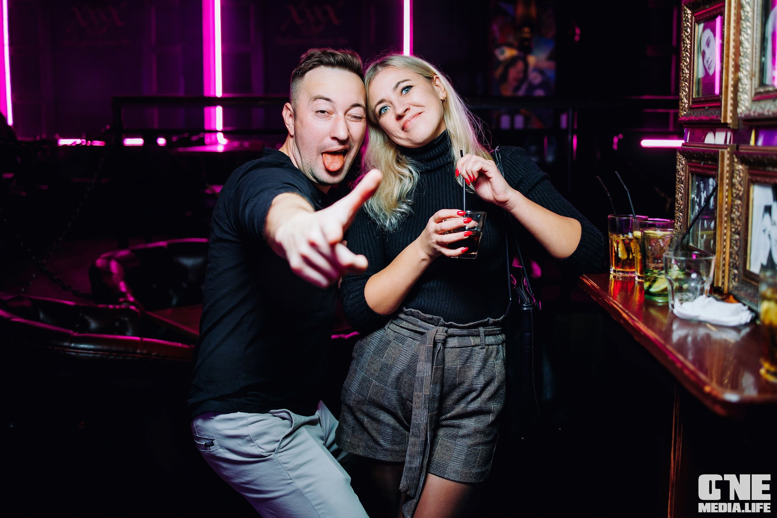 Фоторепортаж из бара XxxX. One Media Life: фоторепортажи, фотоотчеты с мероприятий и заведений