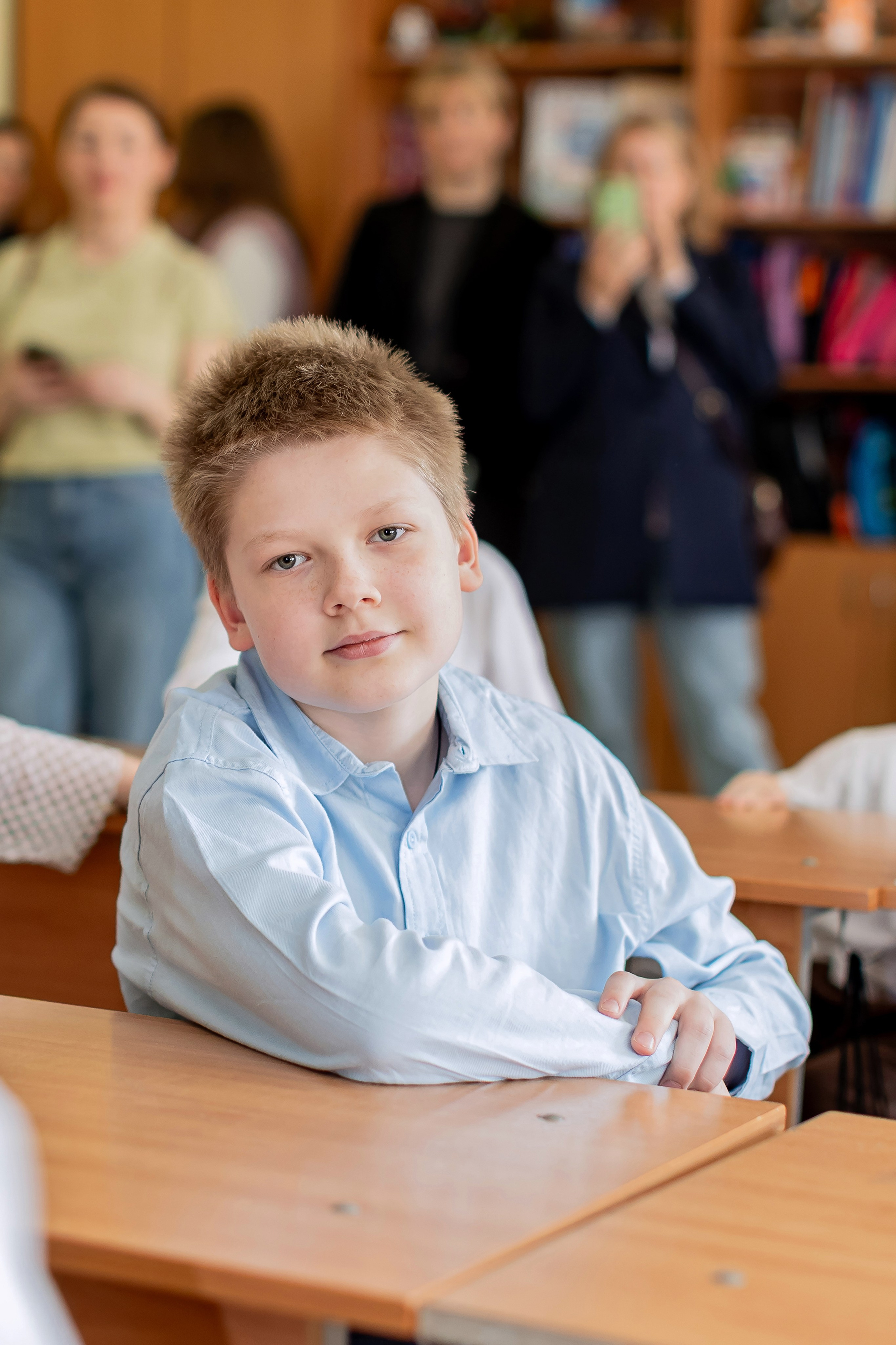 Выпускной в начальной школе в классе. Фотограф и видеограф Москва. Свадебный фотограф, видеограф. Выпускные альбомы. Оживающие альбомы