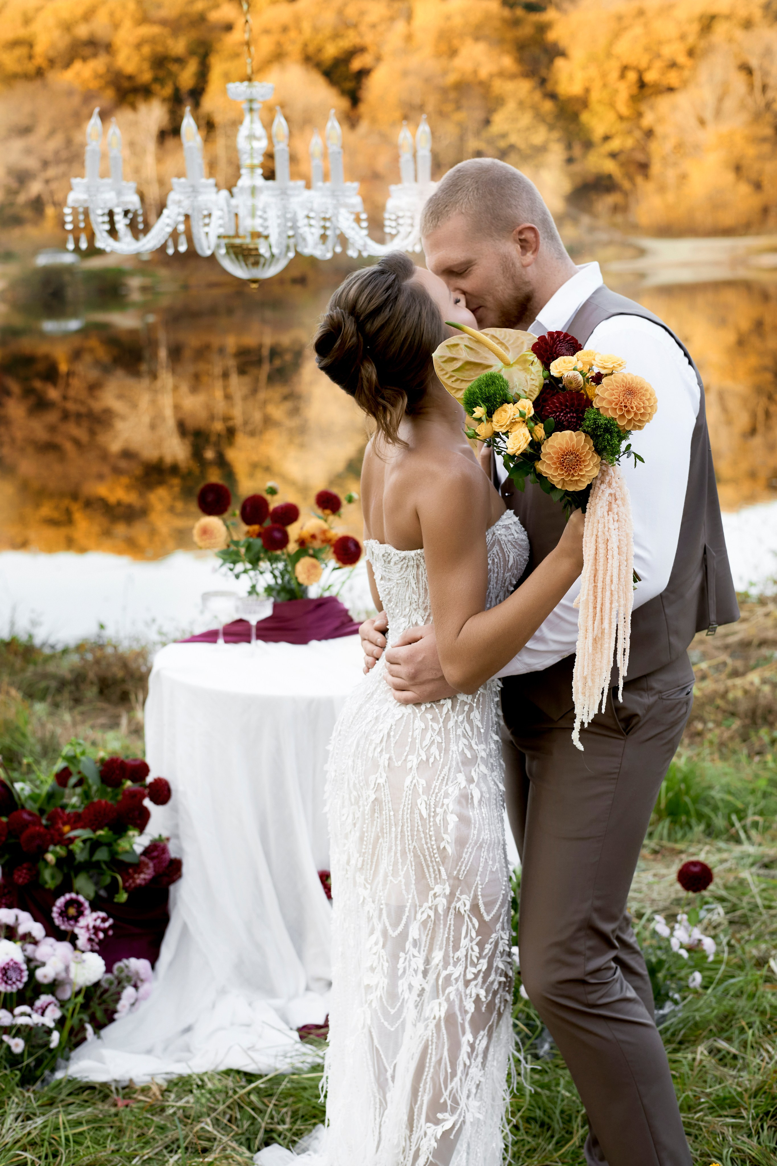 Осенняя свадебная прогулка Владивосток