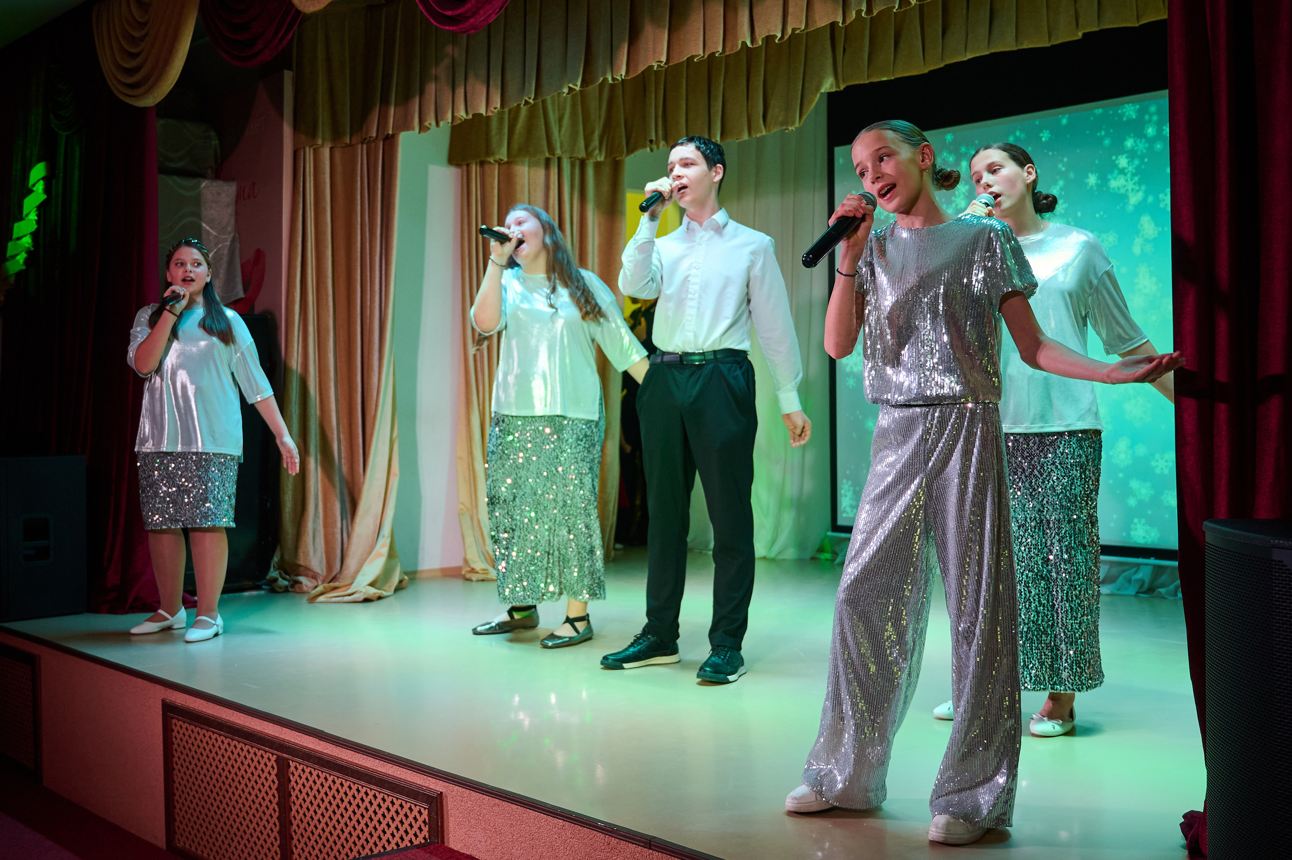 НГ ДК Виноградный. Жизнь курорта Кабардинка в фотографиях