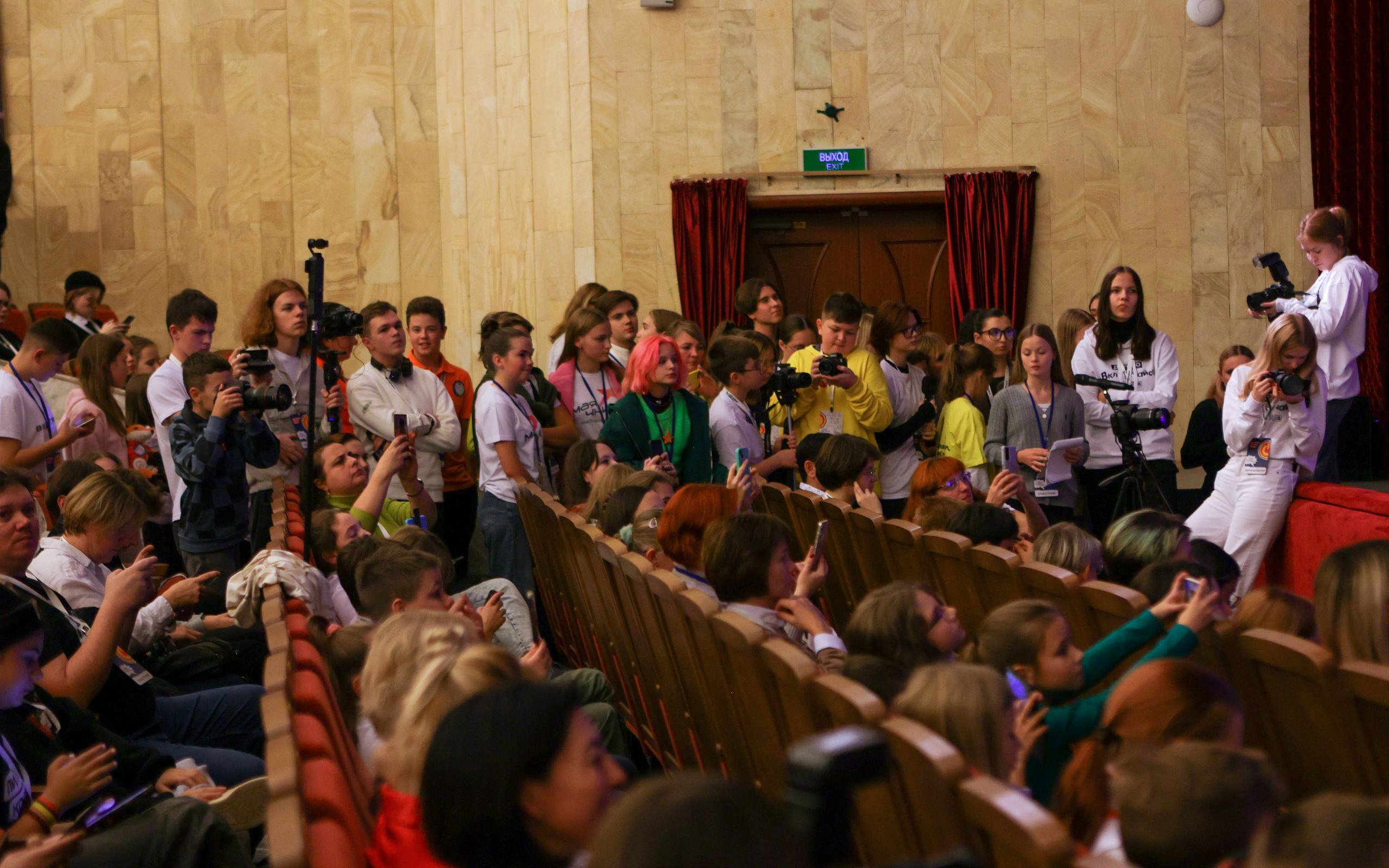 Фестиваль детских медиа «Включайся!». Выпускные альбомы и школьный фотограф в Подольске, Троицке, Щербинке, Москве и Московской области
