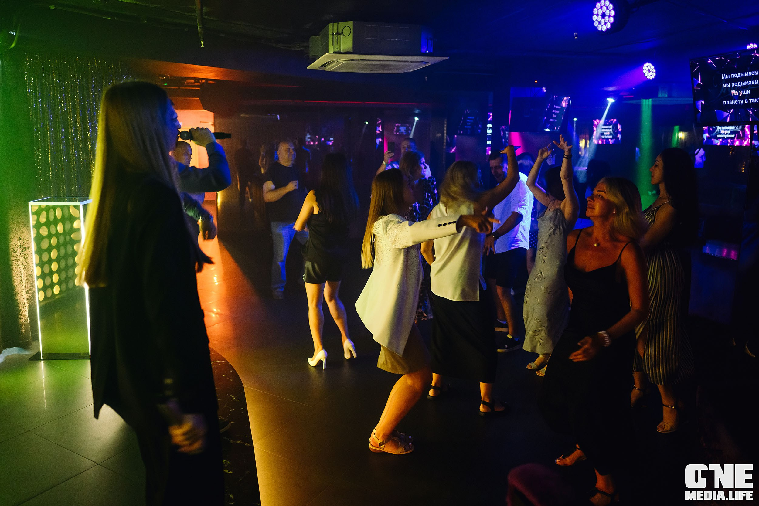 Фоторепортаж из караоке-клуба Эйфория. One Media Life: фоторепортажи, фотоотчеты с мероприятий и заведений