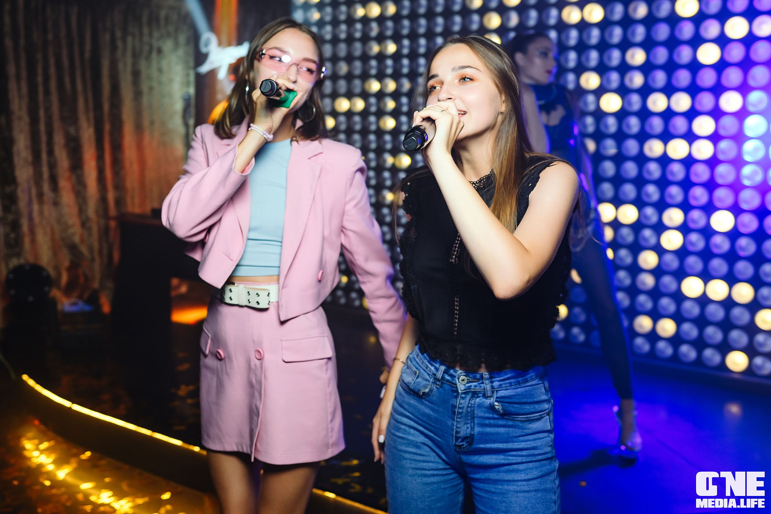 Фоторепортаж из караоке-клуба Эйфория. One Media Life: фоторепортажи, фотоотчеты с мероприятий и заведений