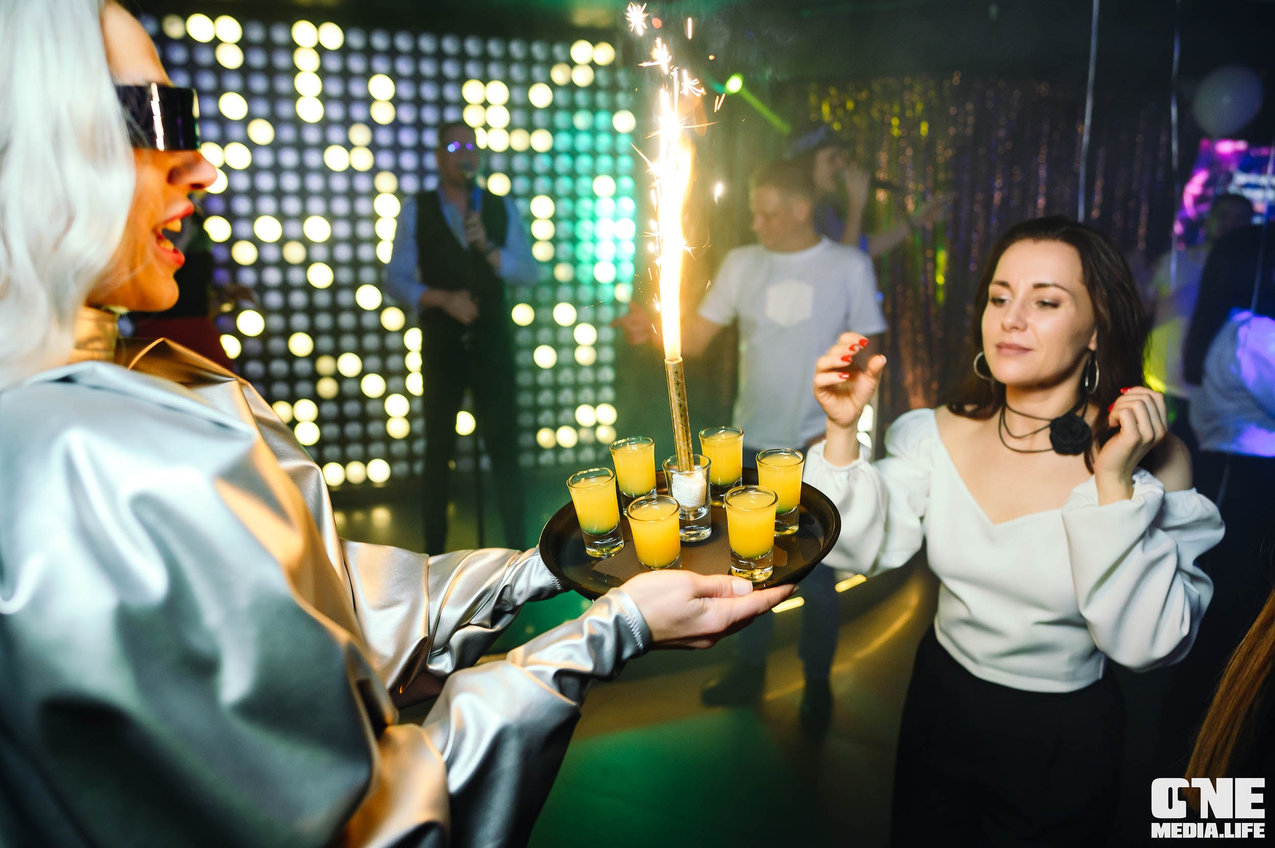 Фотоотчет из караоке-клуба Эйфория. One Media Life: фоторепортажи, фотоотчеты с мероприятий и заведений