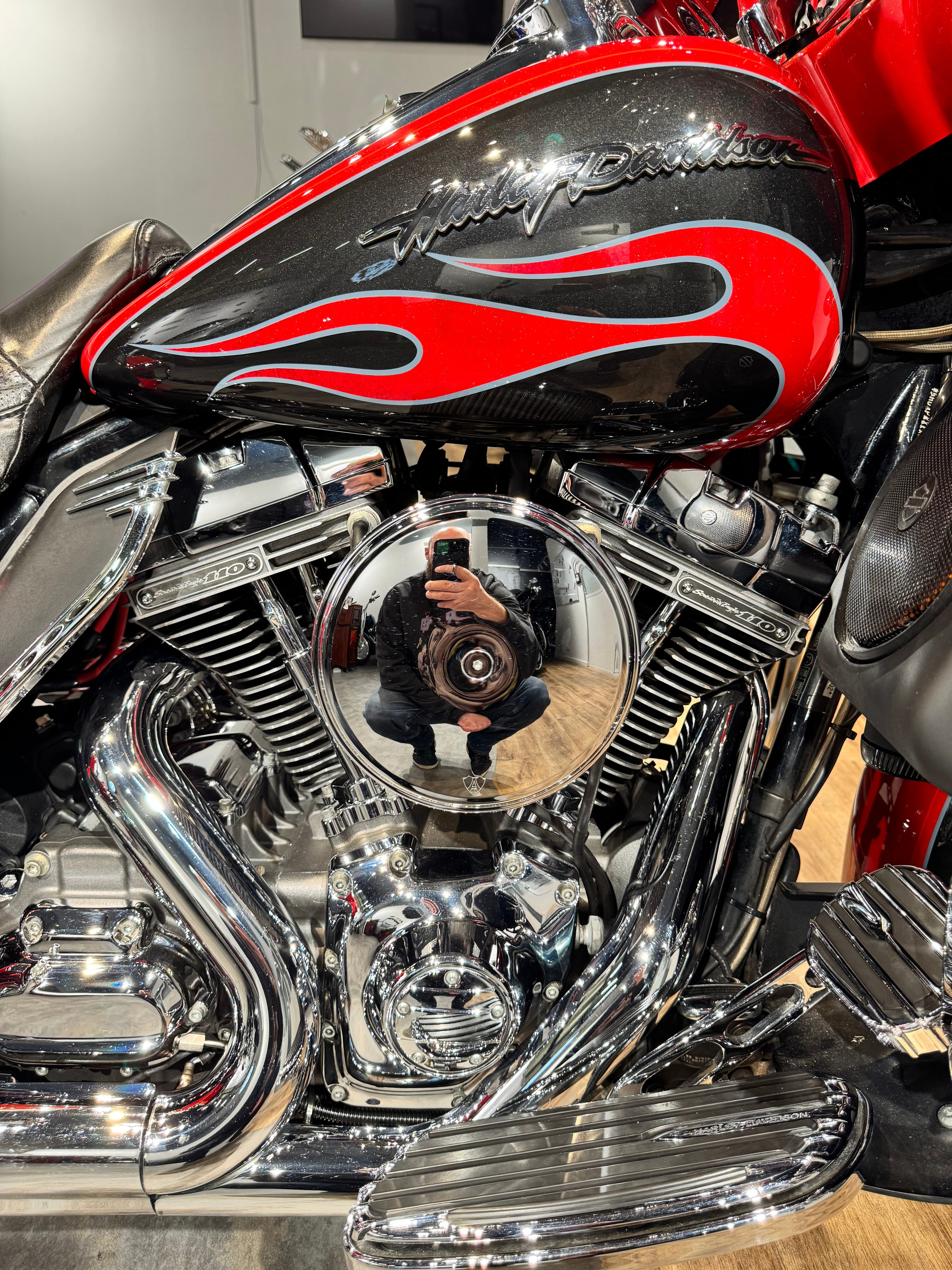 Купить Harley-Davidson 2010 Elеctrа Glidе CVO Limited 110 (Touring) — подробнее на сайте. Hello Davidson, Москва. Только хорошие мотоциклы…