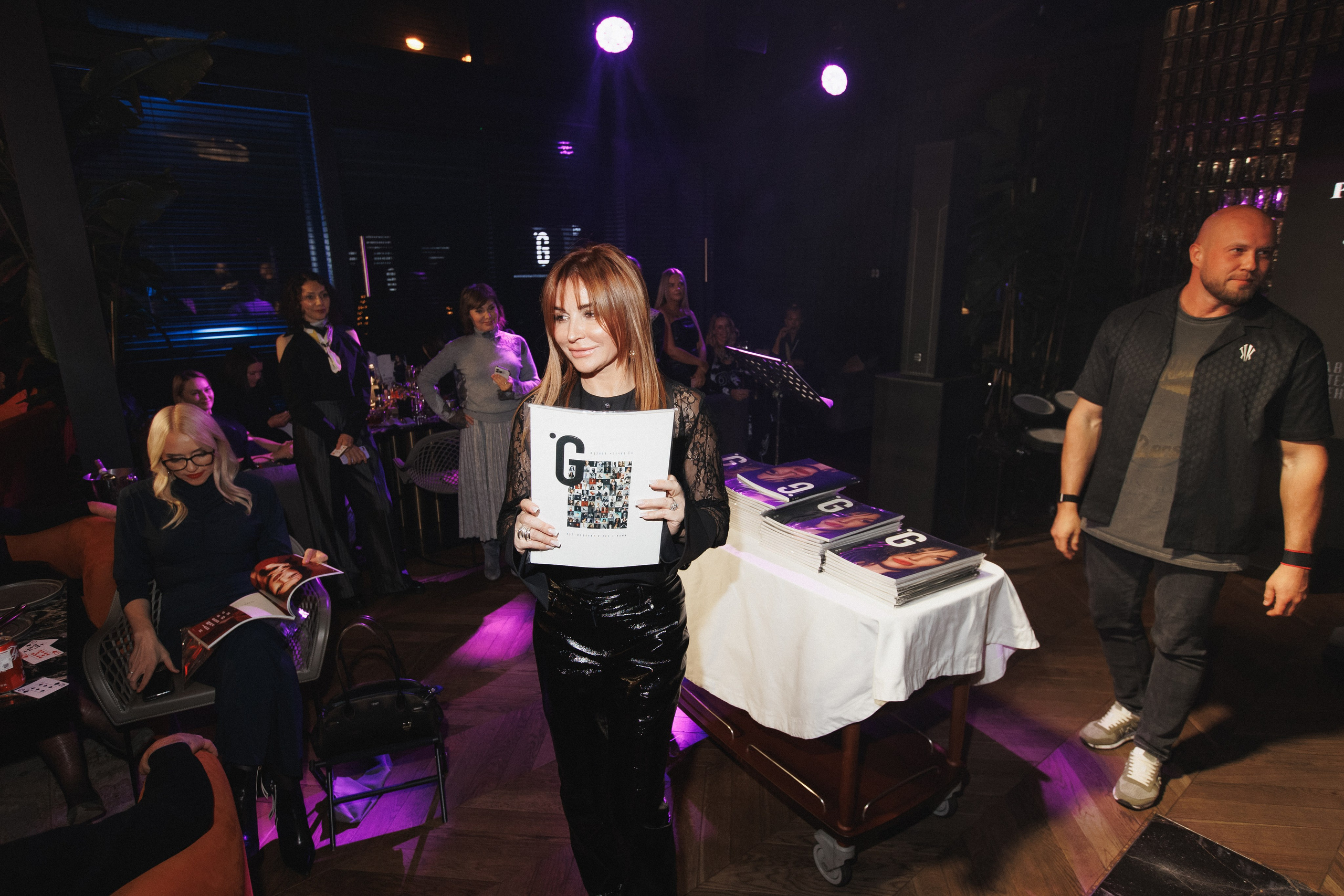 B.DAY PARTY ЖУРНАЛА •G. СВОИ. ФОТООТЧЕТЫ-СОБЫТИЯ-МЕСТА