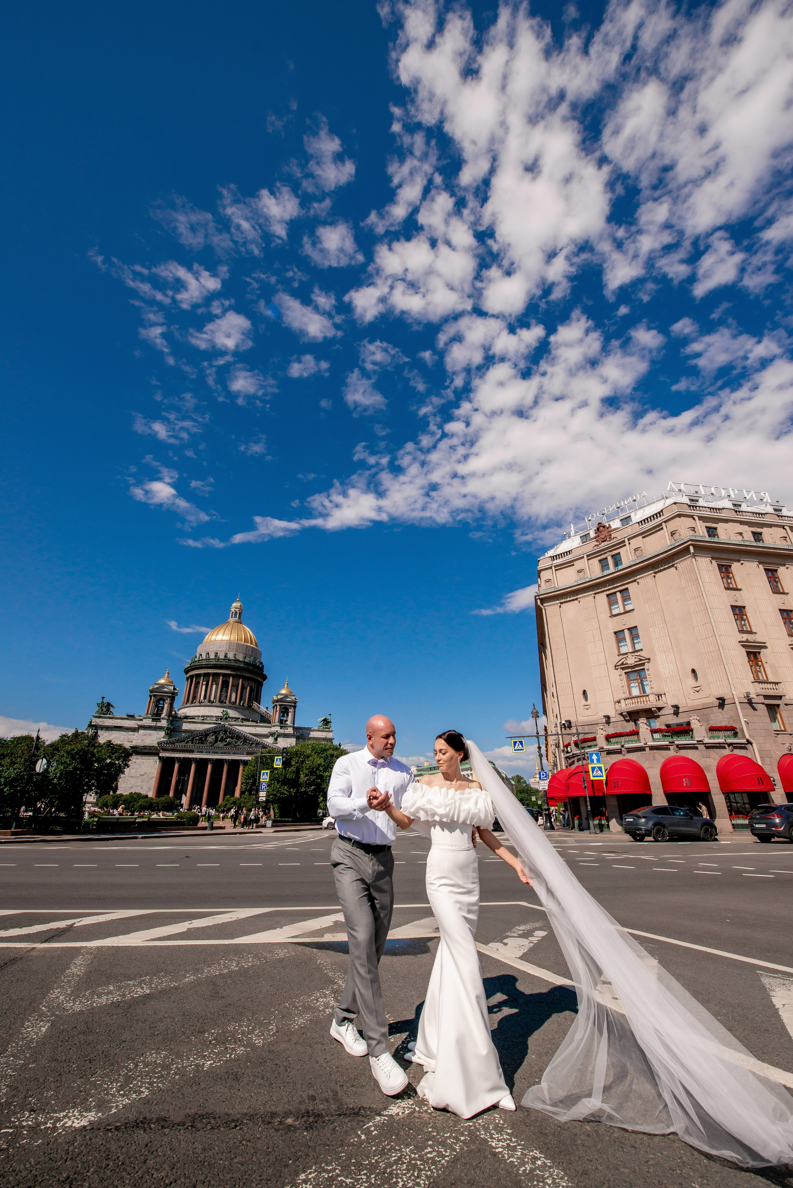 Летняя свадьба В Санкт-Петербурге и красивой выездной регистрацией Даши и Саши. Воздушная свадебная фотосессия в Петербурге. Портретный, семейный и свадебный фотограф в Санкт-Петербурге и в Пушкине Ширяев Денис